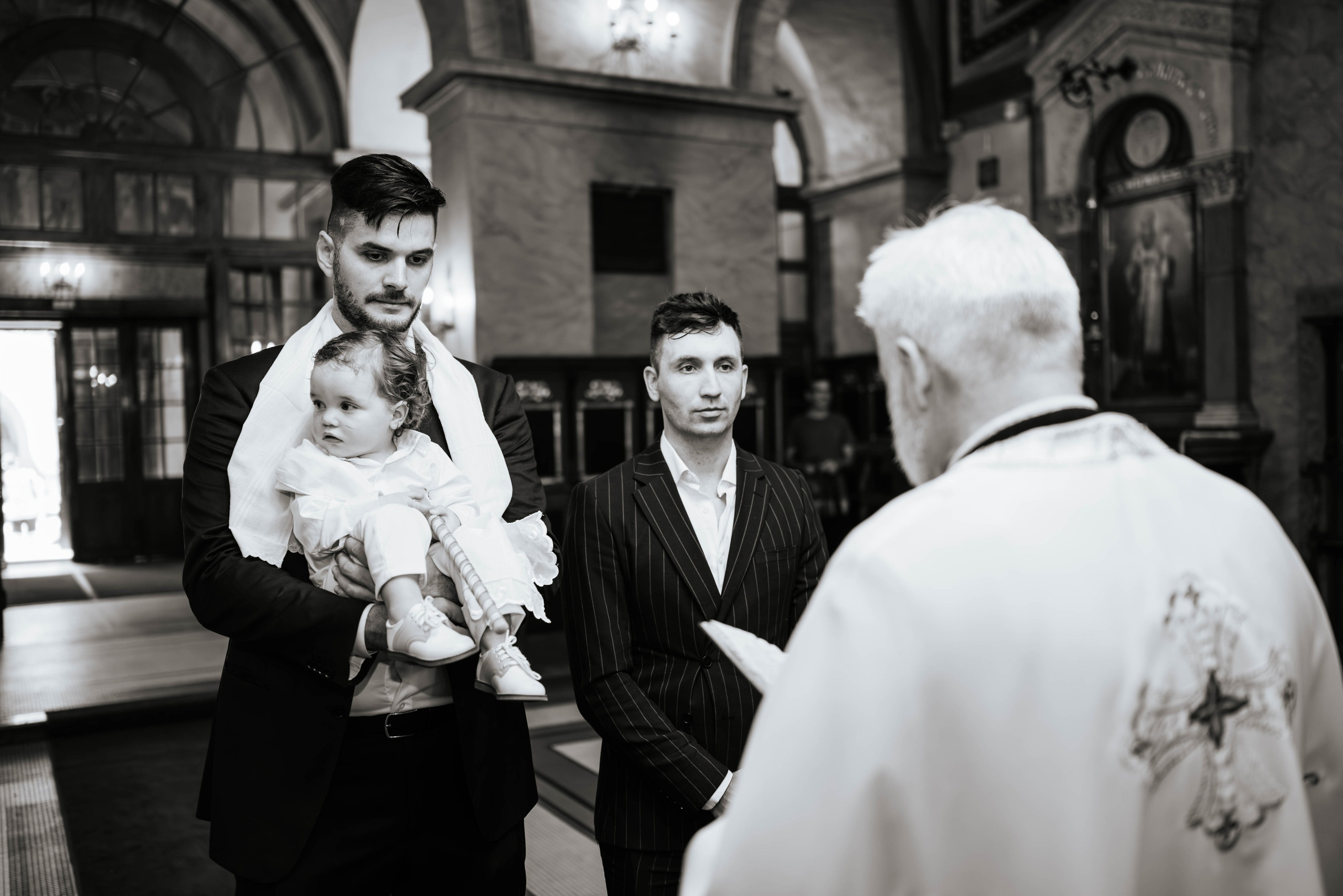 Saint & Igor - krštenje. Dečiji i porodični fotograf