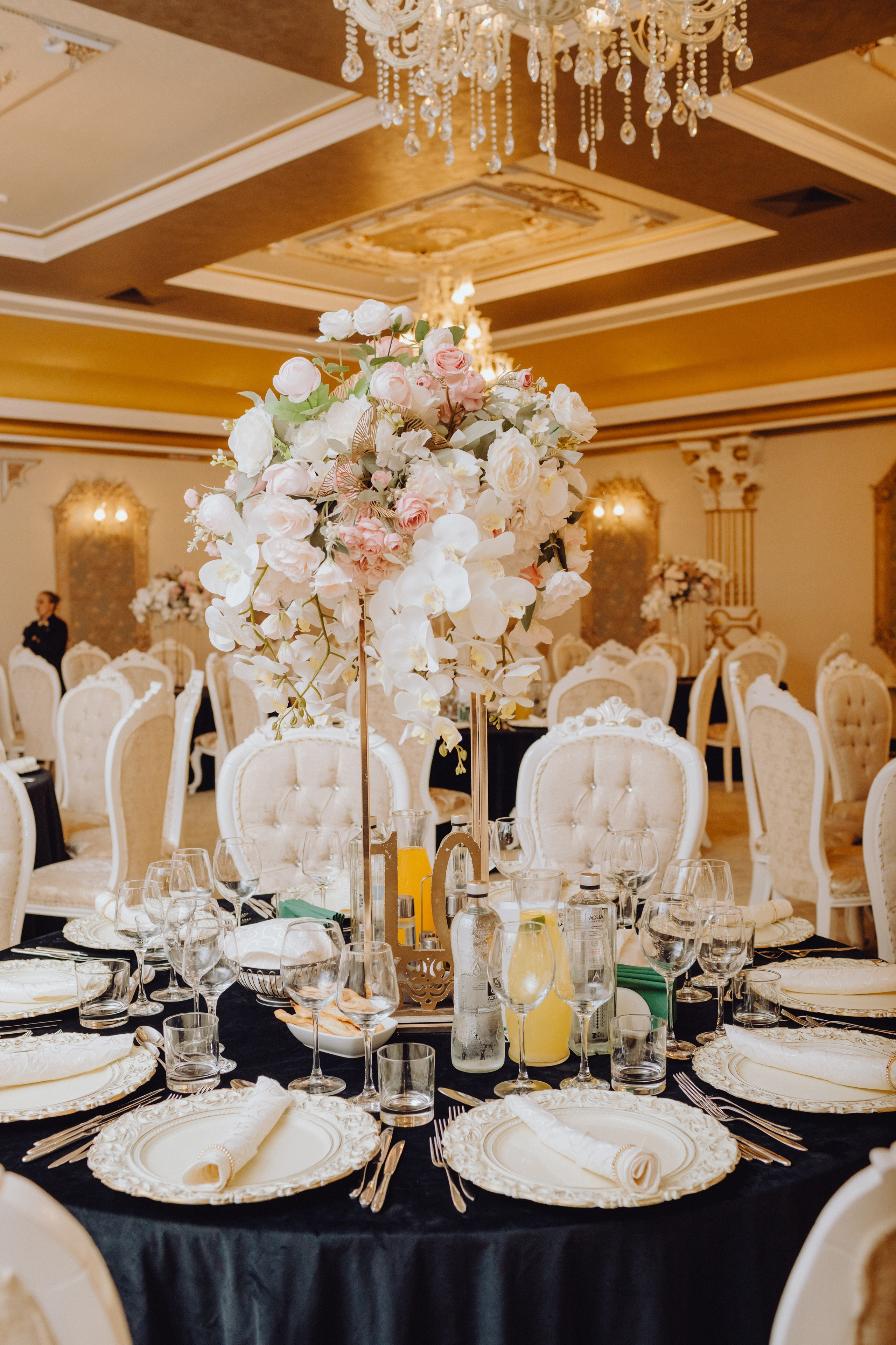 Paul & Maria. Wedding & couple photographer from Romania Rut Vetan