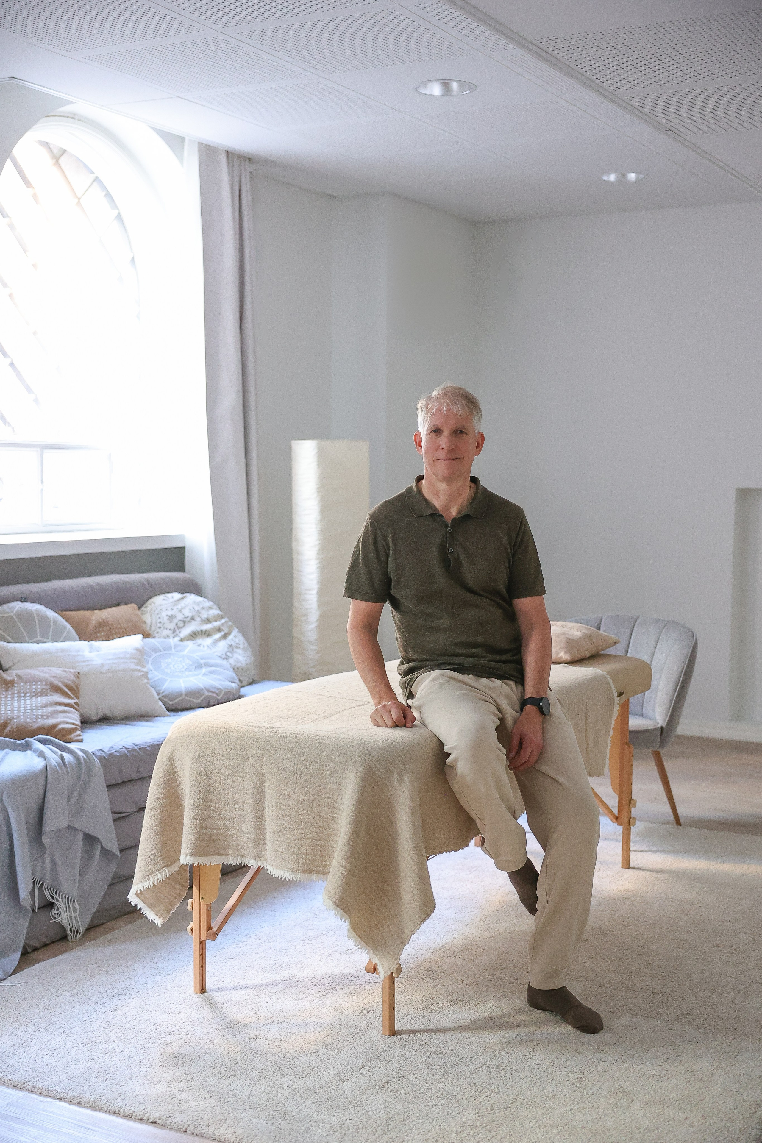 Light-Touch Therapy. Photographer Marina Gargi