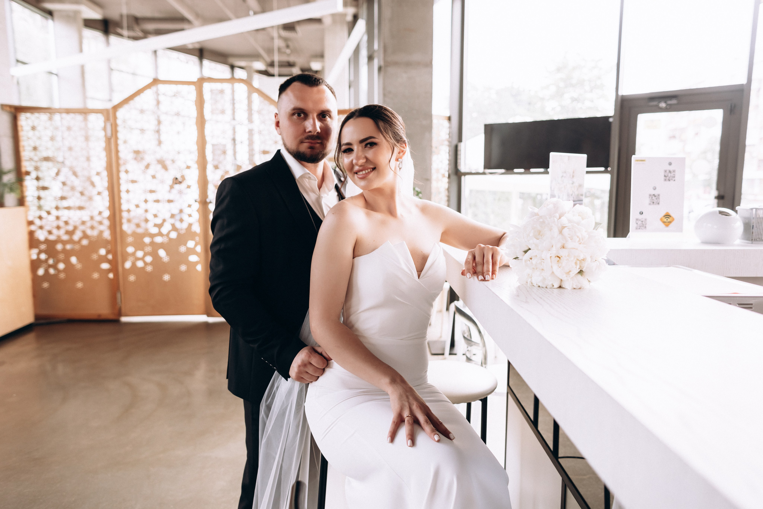 White Wedding. Wedding and Family Photograph