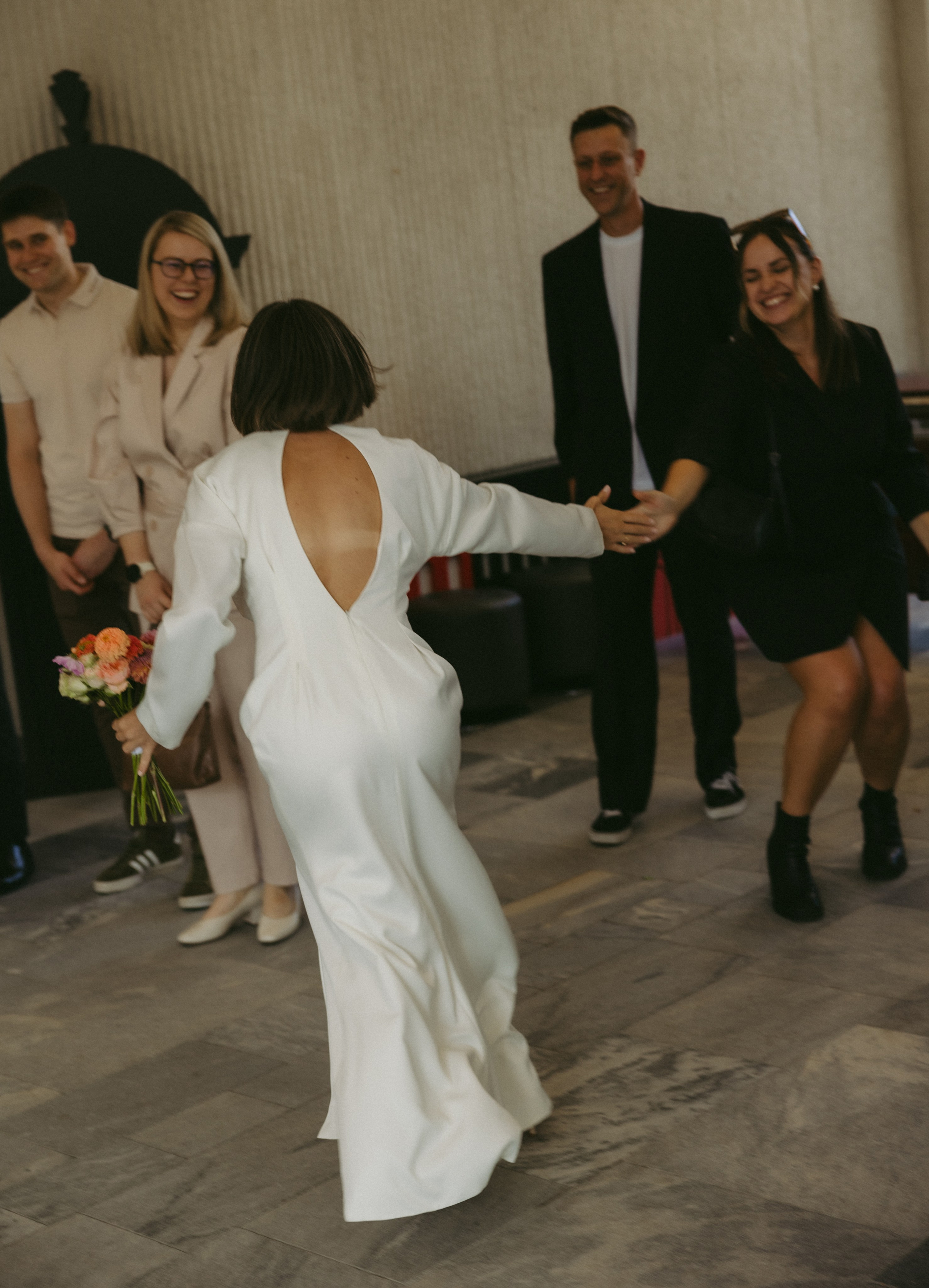 Miglė ir Mindaugas | 2024 | MIESTO VESTUVĖS. Vestuvių ir šeimų fotografė Lena Bondarenko / belove photo