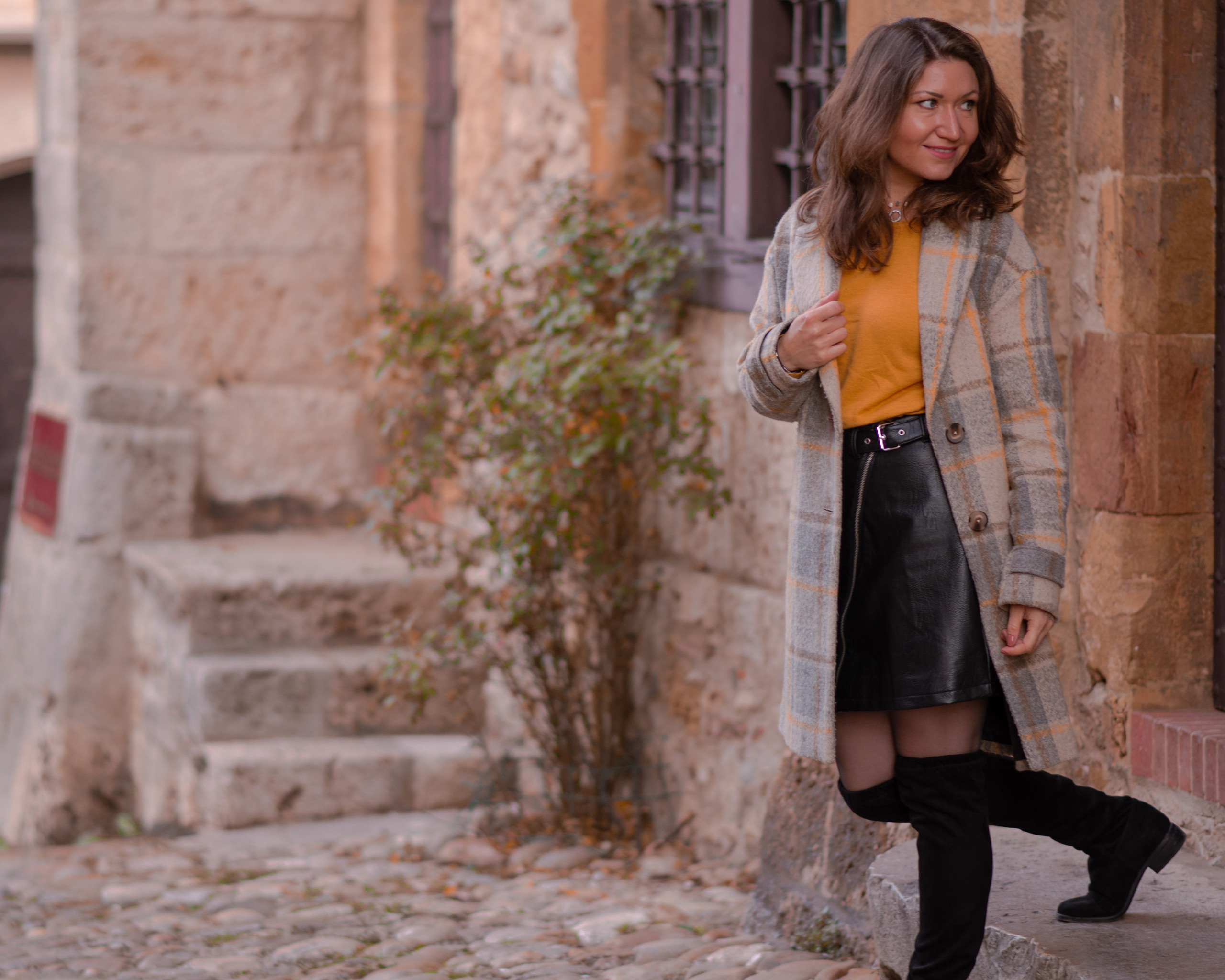 Promenade à Pérouges. Ekaterina Brevet - photographe de mariage