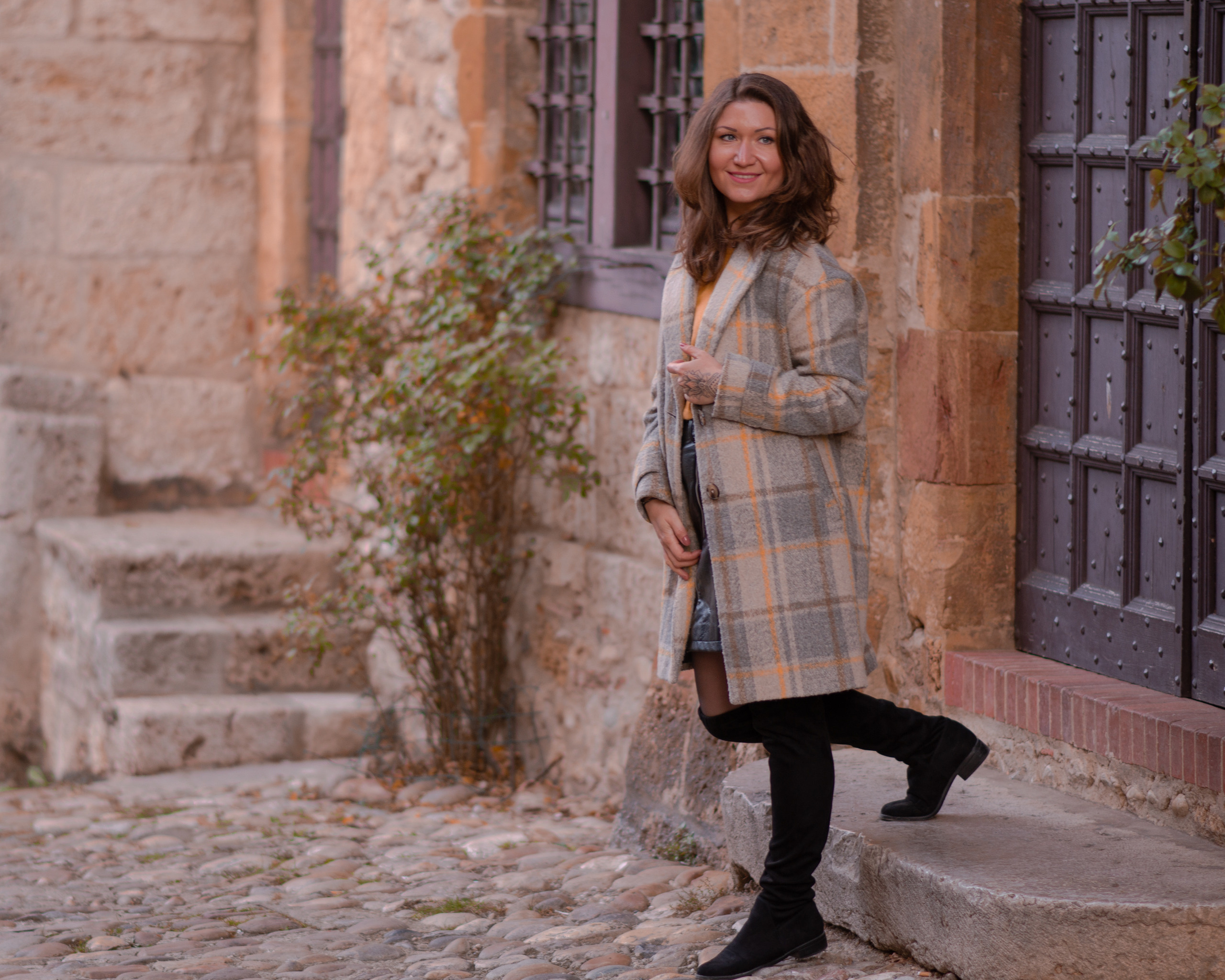 Promenade à Pérouges. Ekaterina Brevet - photographe de mariage