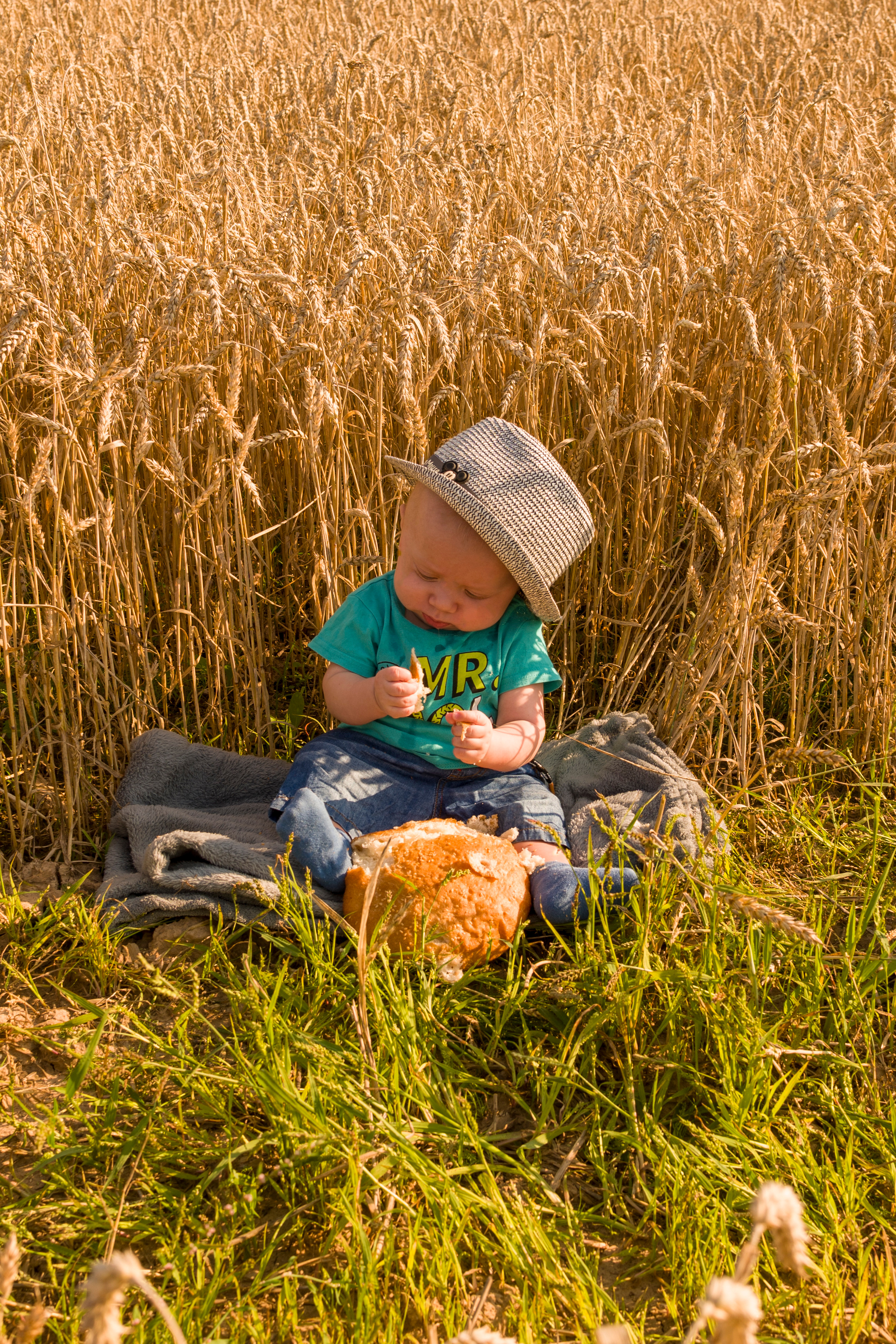 Рафаэль 6 месяцев. Семейный и детский фотограф в Краславе
