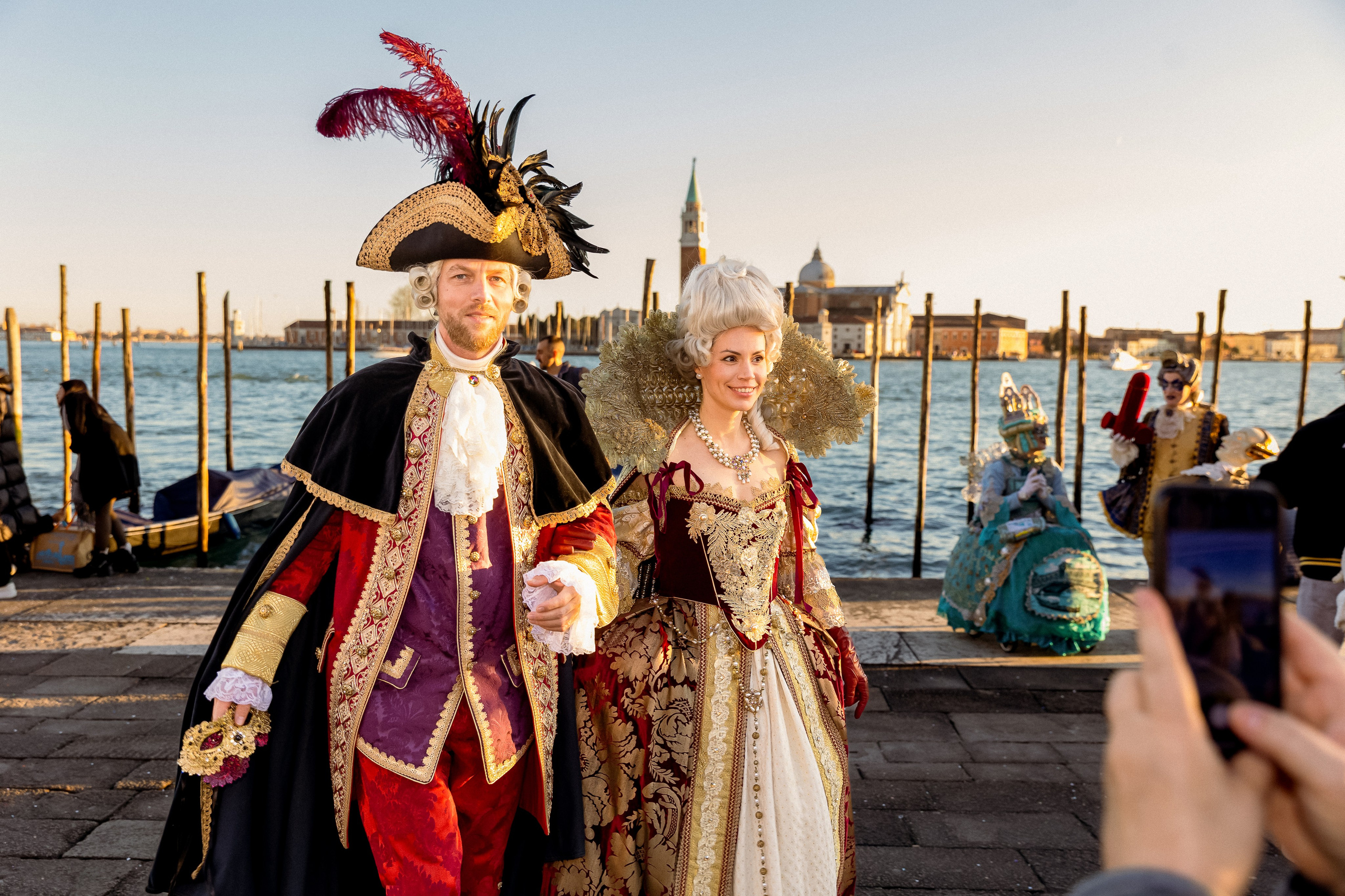 Aleksandr & Ekaterina in venetian carnival