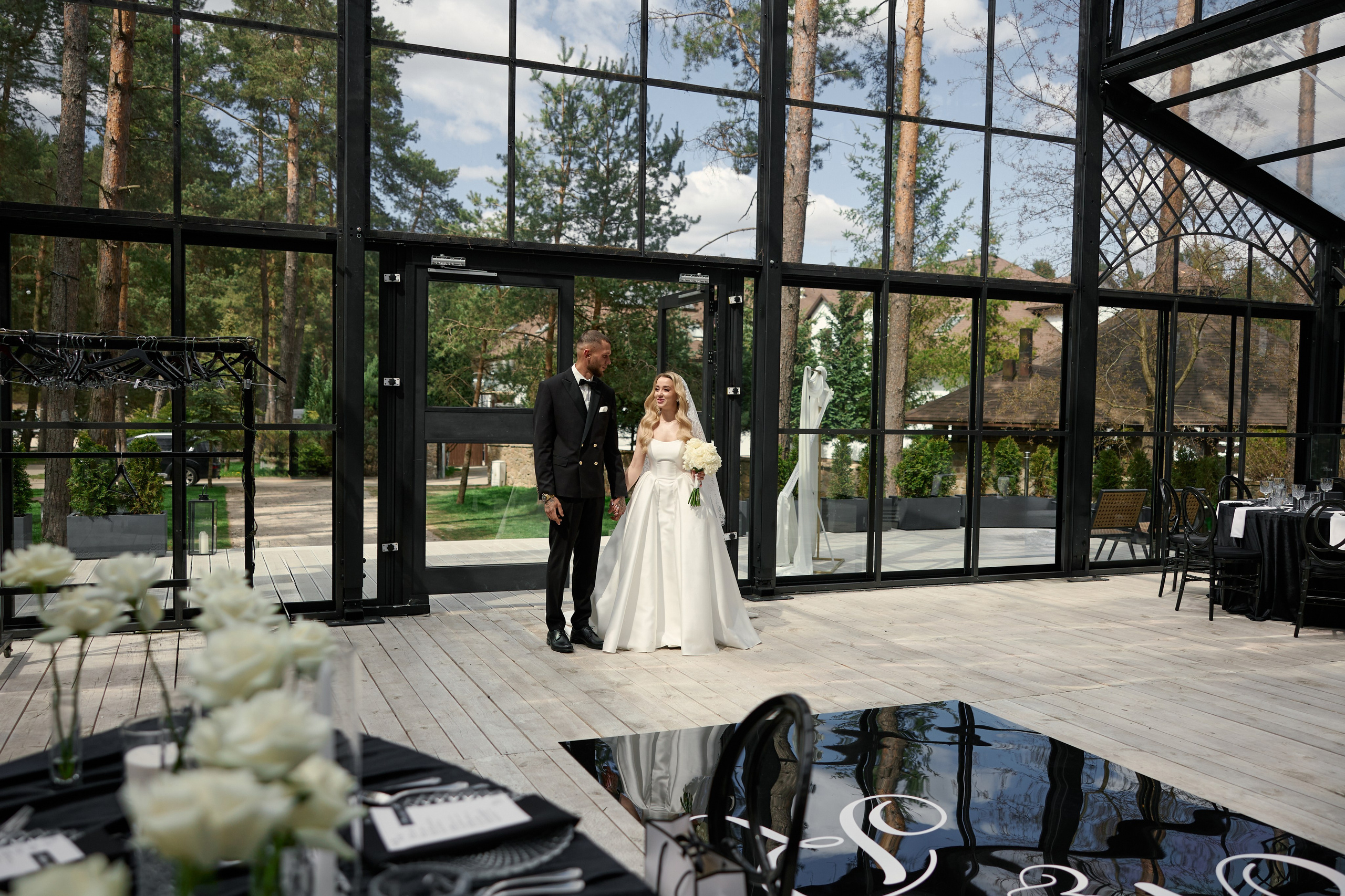 Natalia & Roman. Dworek przy lesie. Fotograf ślubny i rodzinny w Krakowie Yana Klymova