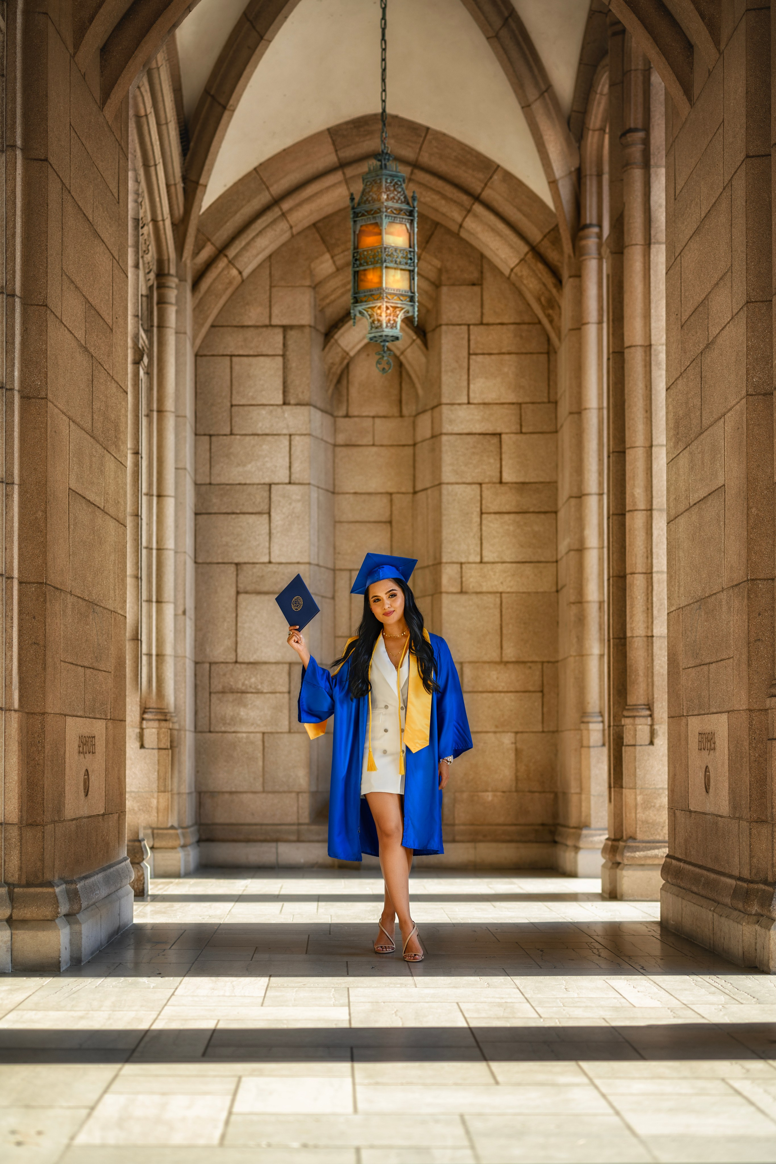 Alexandra, graduation. Wedding & family photography in Seattle area. Helen Michelle photographer