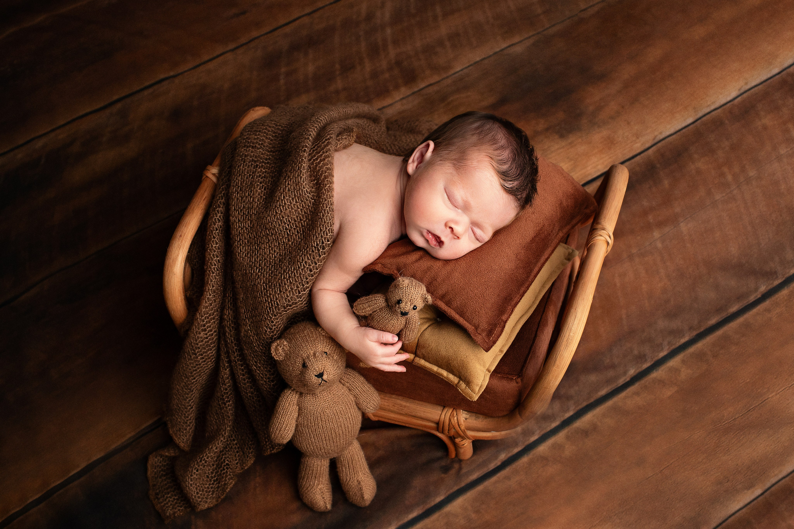 Newborn Classic. Mary Newborn Photo