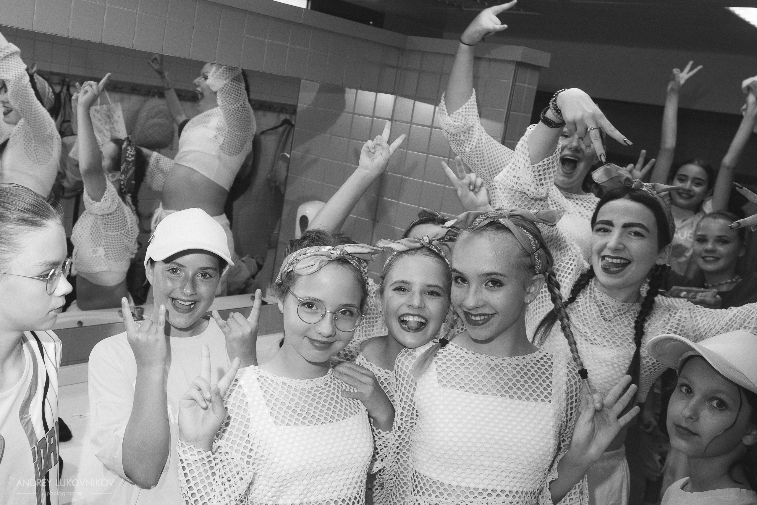 Entre bastidores del concierto final de Like Dance: momentos brillantes tras las cámaras