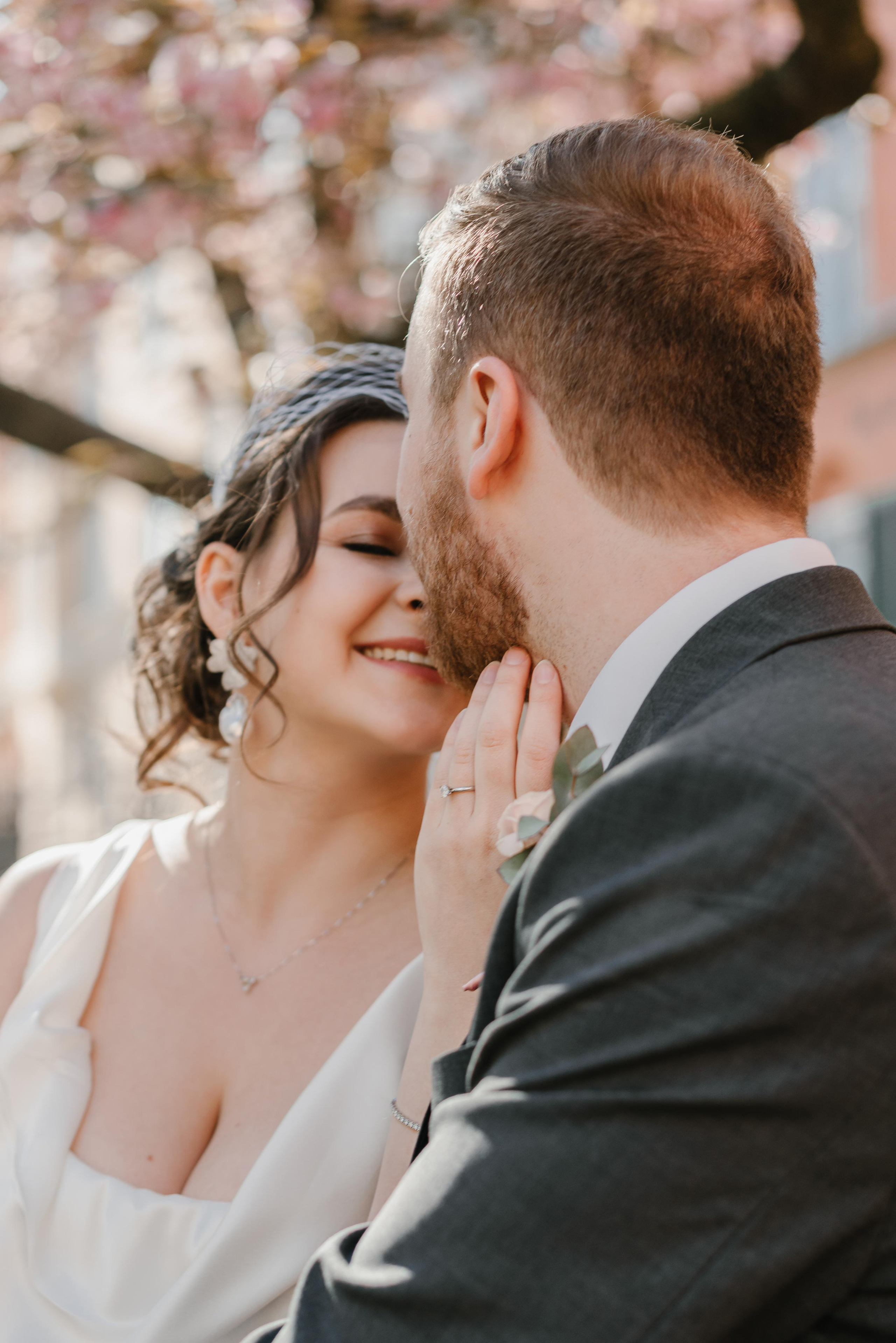 Wedding ceremony in Mayfair Library. London Wedding Photographer|Natasha Ferreira