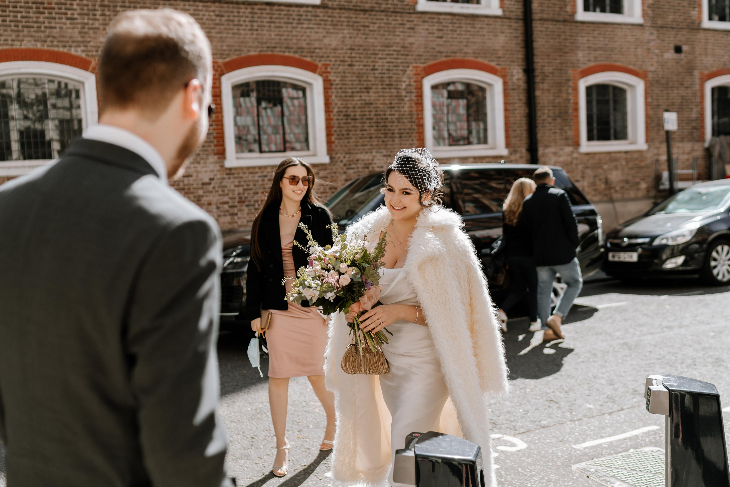 Wedding ceremony in Mayfair Library. London Wedding Photographer|Natasha Ferreira