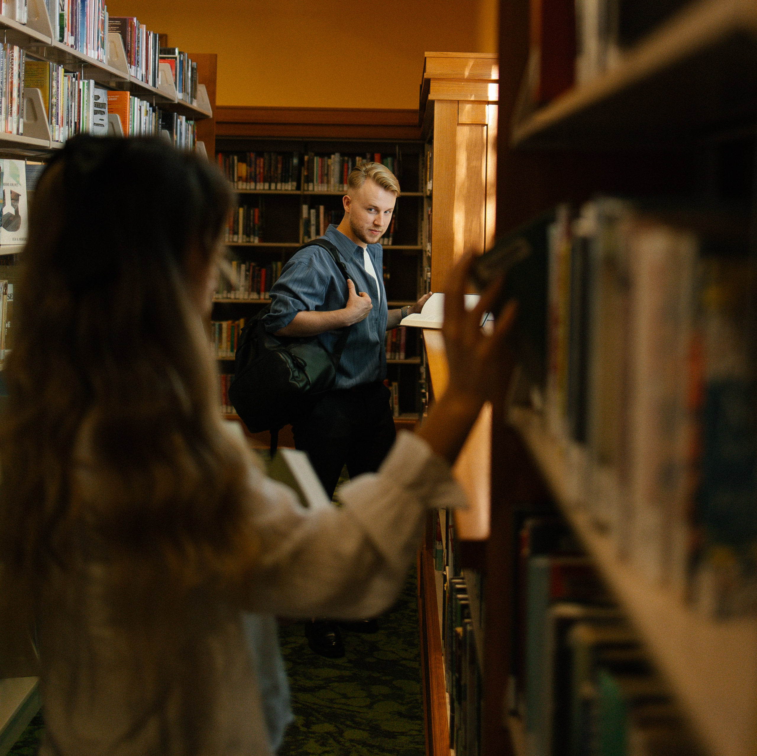 Central Library. Family photographer Oregon — Washington