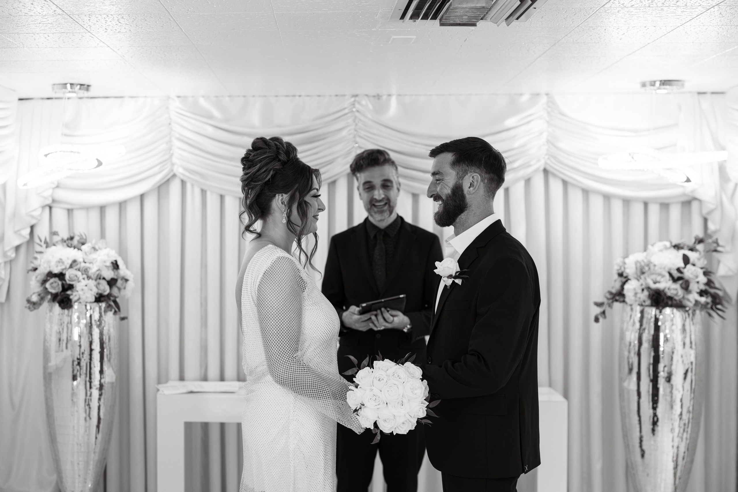 Casey&Michael. Wedding & elopement photographer Viktoriya Kravtsov. Las Vegas