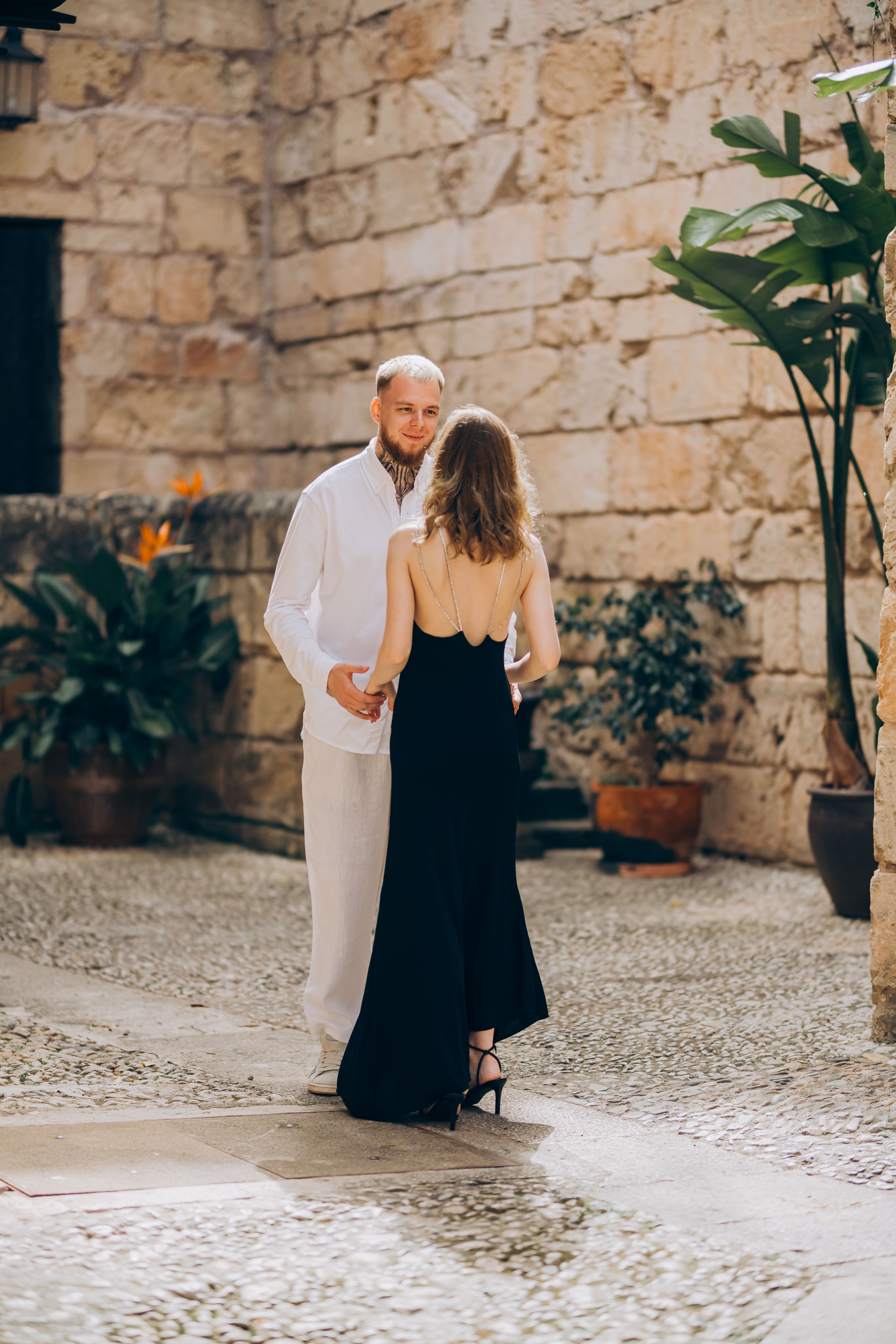 Romantic Couple Session — Mallorca Old Town. Фотограф у Пальма де Майорка