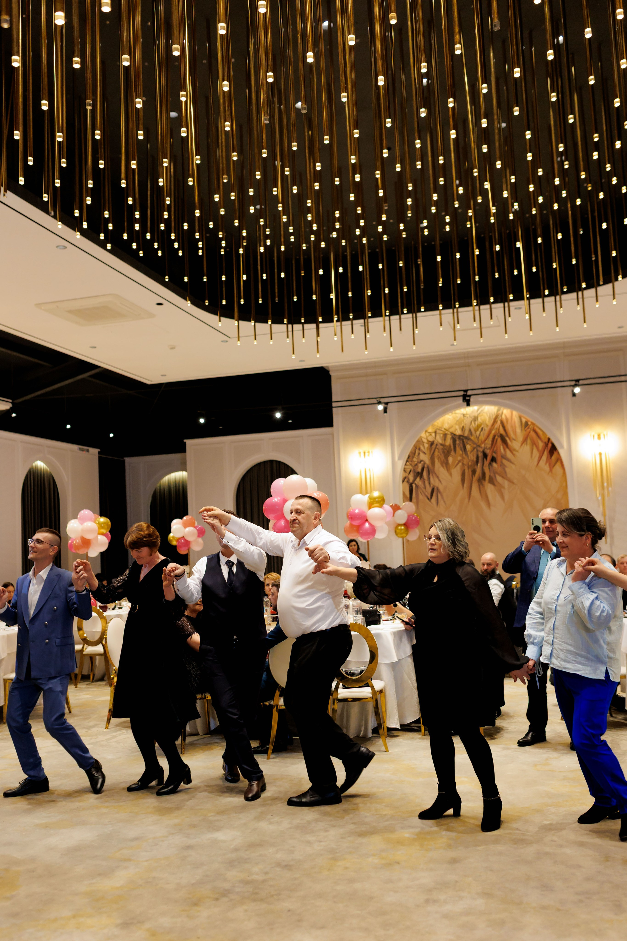 Povestea voastră, regizată de noi |Cristi Turculet Videograf Nuntă Suceava | wedding highlight. Servicii foto-video profesionale, pentru momente de neuitat