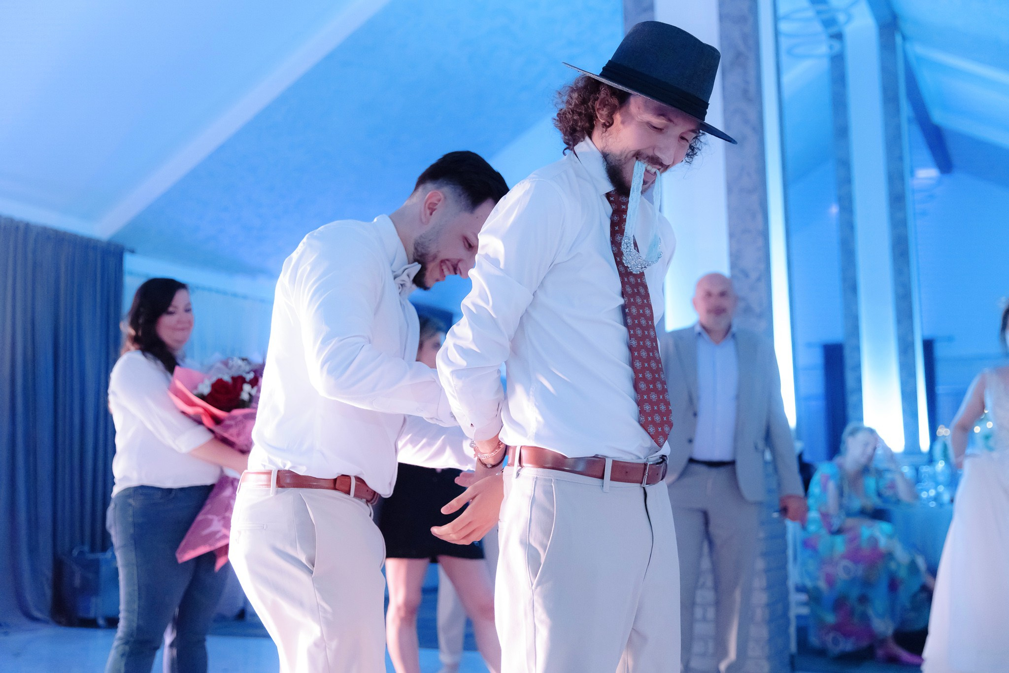 Ioana & Ionuț | Nuntă de poveste la Păstrăvăria Poiana din Mălini județul Suceava. Servicii foto-video profesionale, pentru momente de neuitat