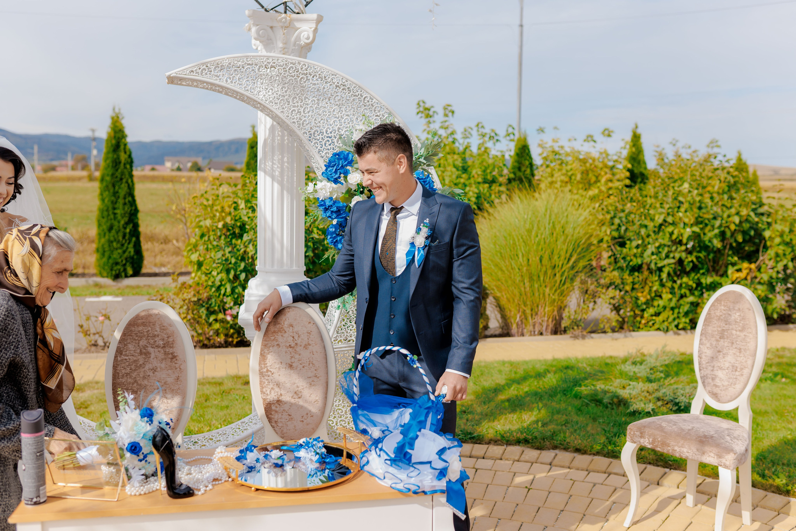 Loredana & Emilian – Ziua Nunții | Videografie - fotografie Botez Suceava, Iași, Botoșani. Servicii foto-video profesionale, pentru momente de neuitat