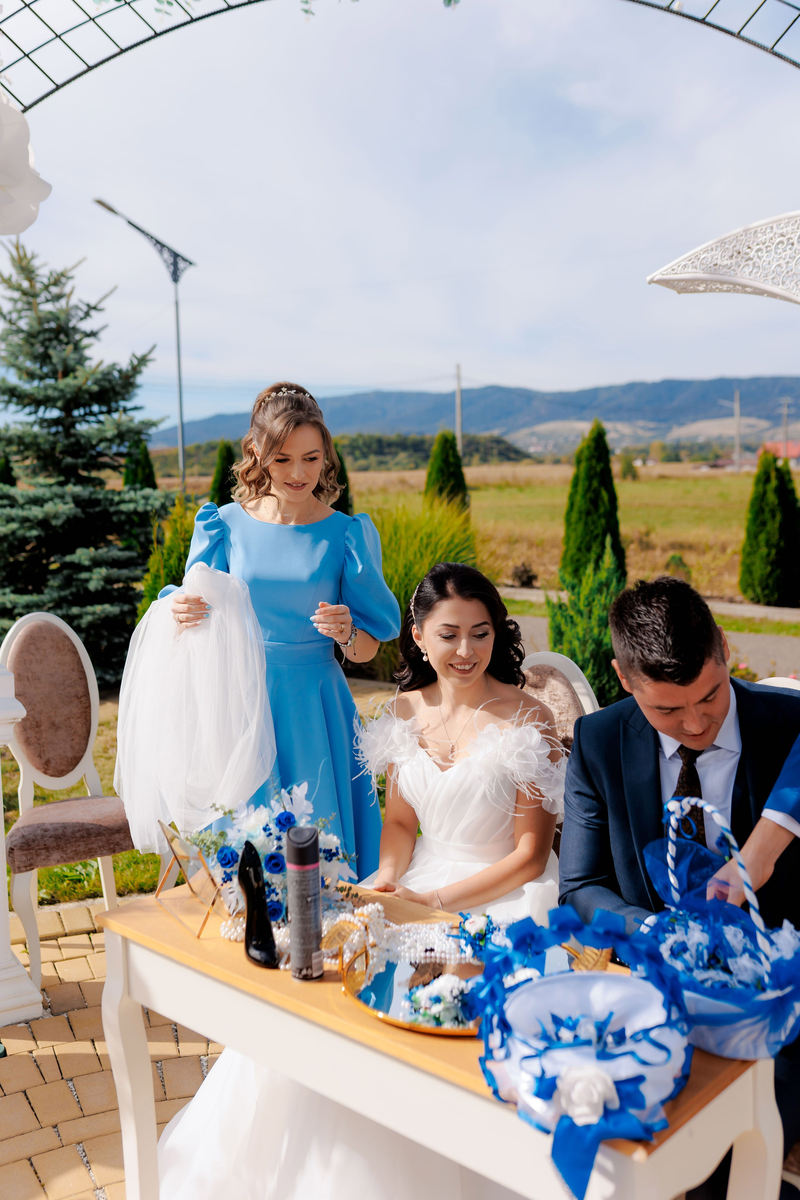 Loredana & Emilian – Ziua Nunții | Videografie - fotografie Botez Suceava, Iași, Botoșani. Servicii foto-video profesionale, pentru momente de neuitat