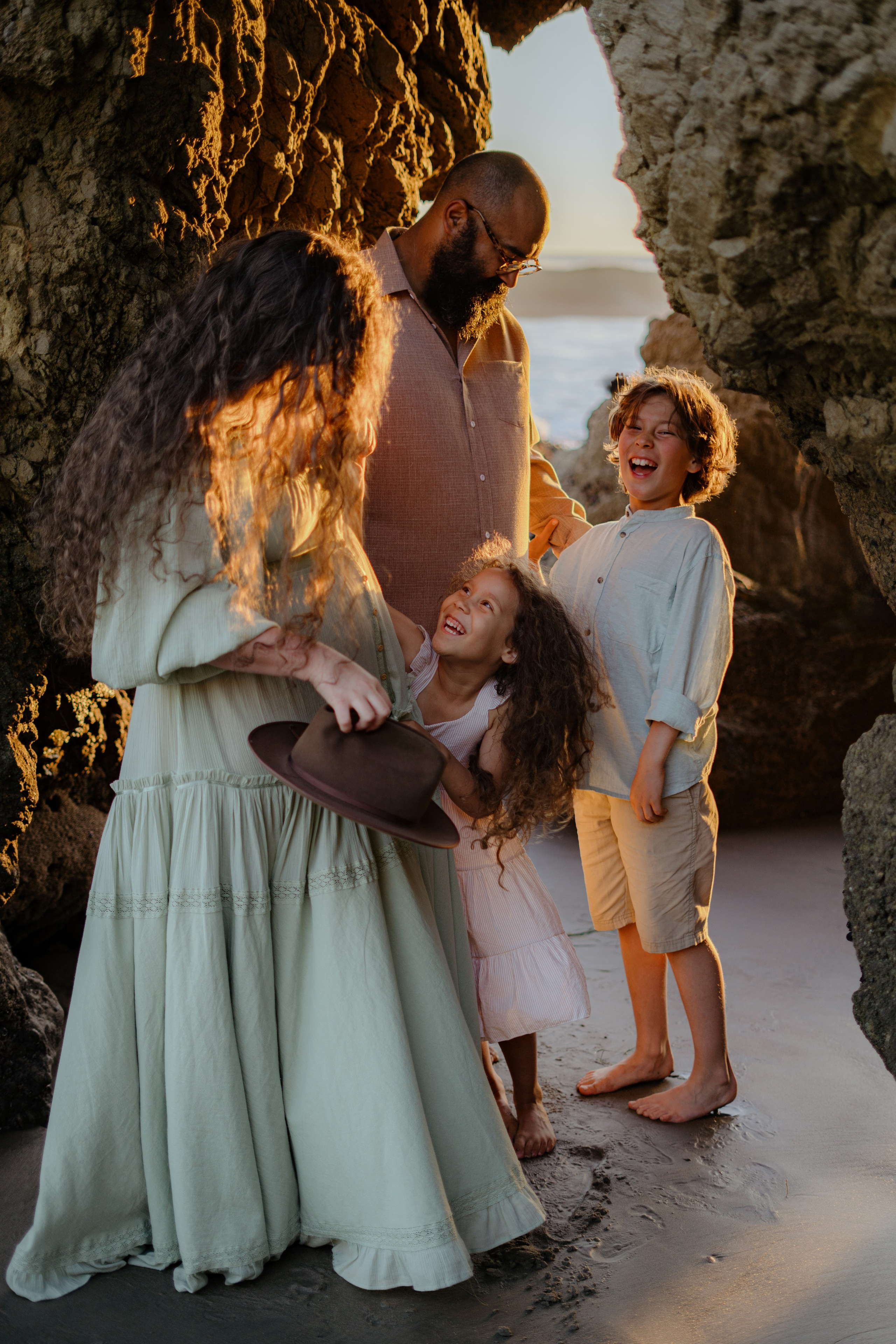 Family photoshoot. Orange County Wedding Photographer & Videographer | Candid & Timeless Wedding Photo + Video | Italiantsev