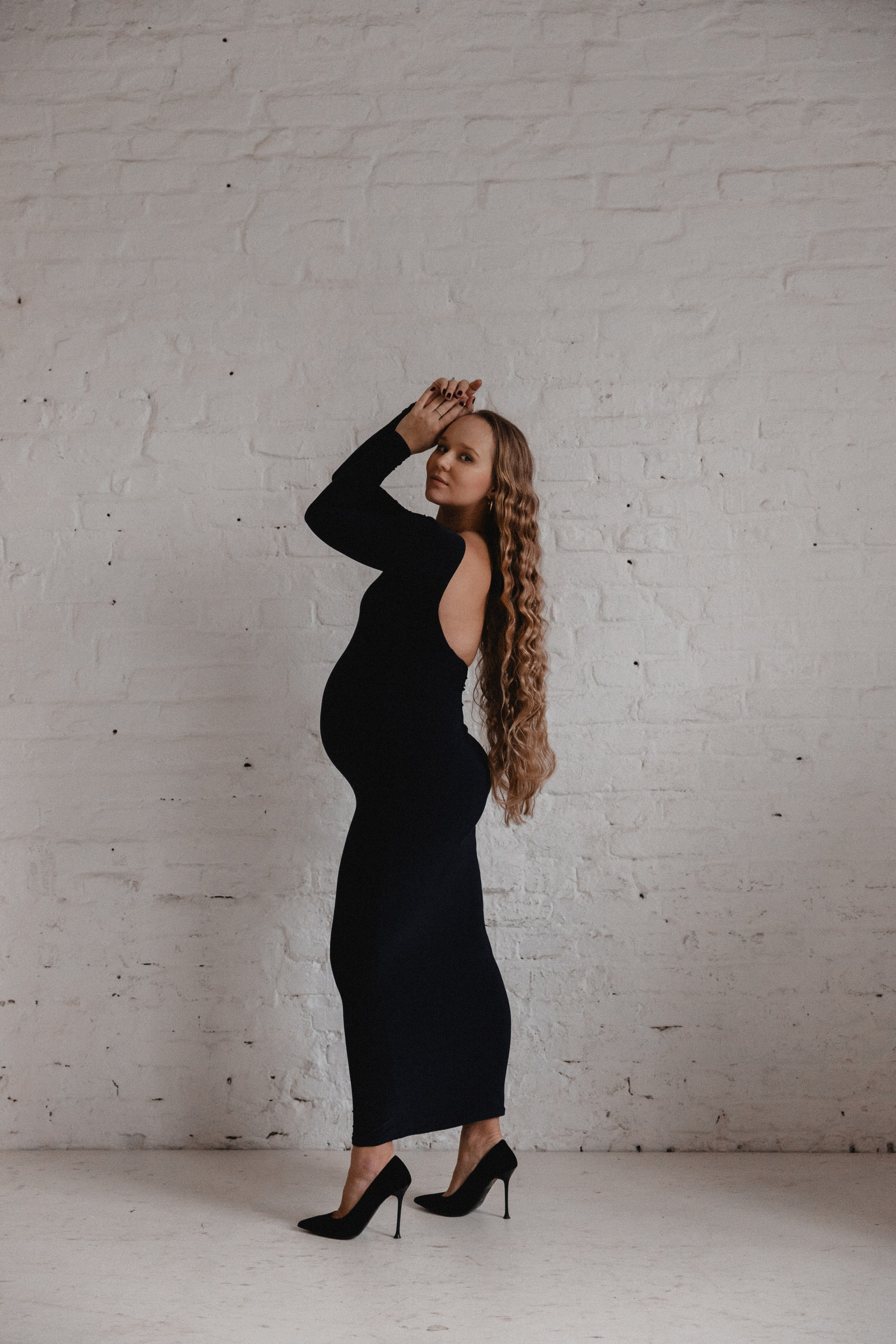 Babybauch Shooting im Fotostudio | Schwangerschaftsfotos in Bochum. Hochzeitsfotografin Bochum | Halyna Reiche Fotografie NRW