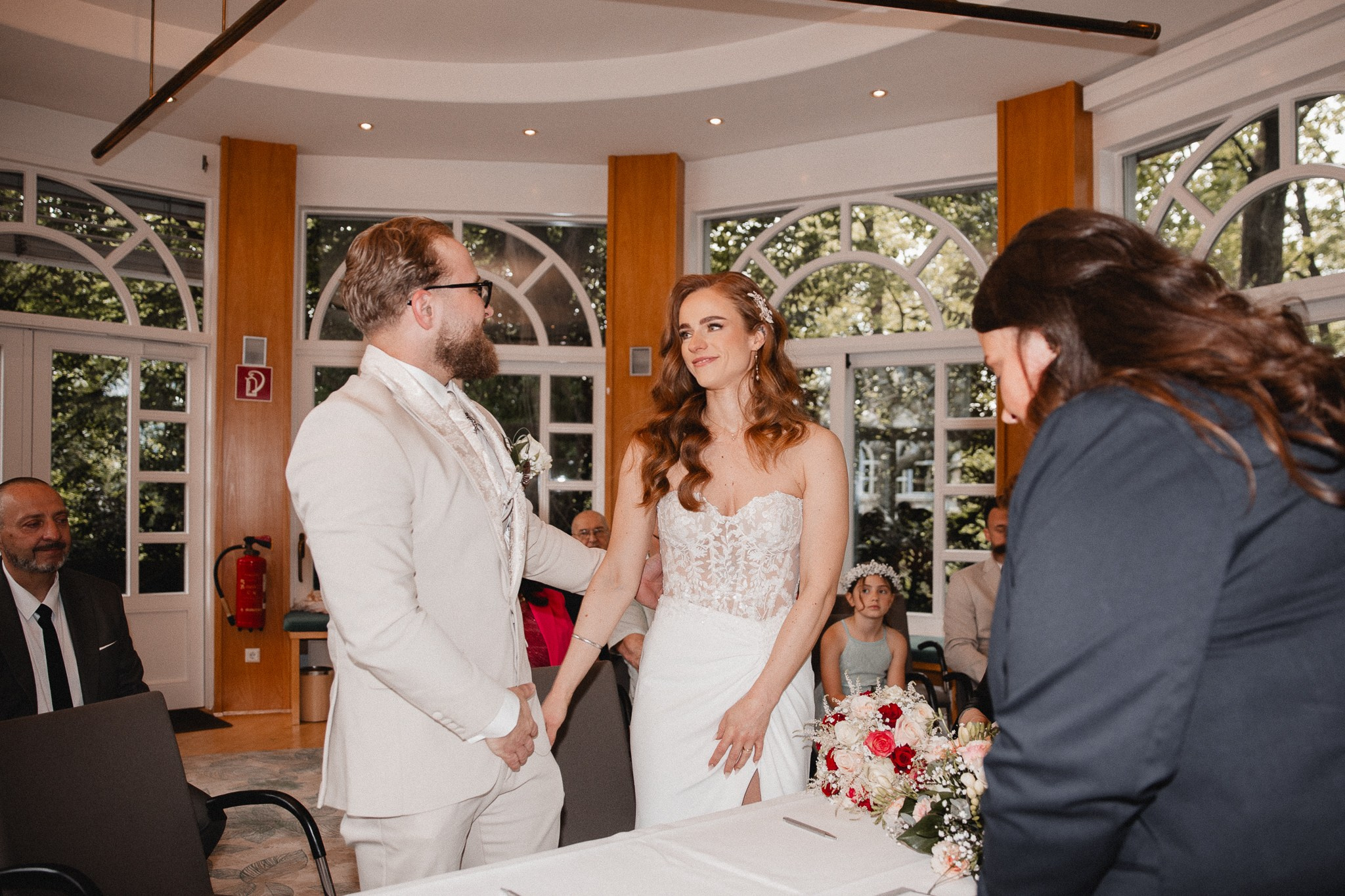 PEGGY & DENNIS | FLETCHER WALDHOTEL NORDRHEIN-WESTFALEN. Photographer in Bochum Dolia Halyna