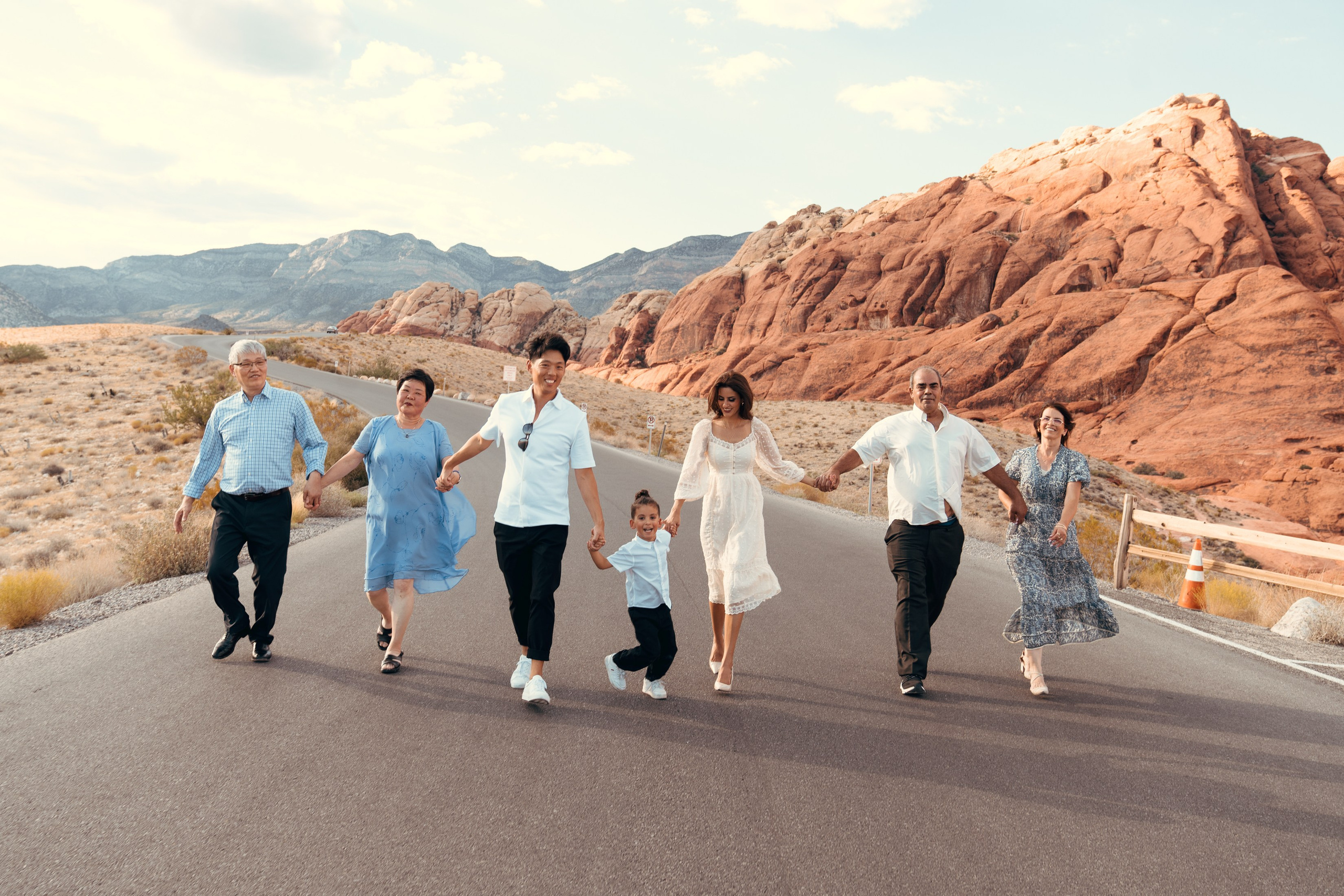 Chris&his family. Wedding & elopement photographer Viktoriya Kravtsov. Las Vegas