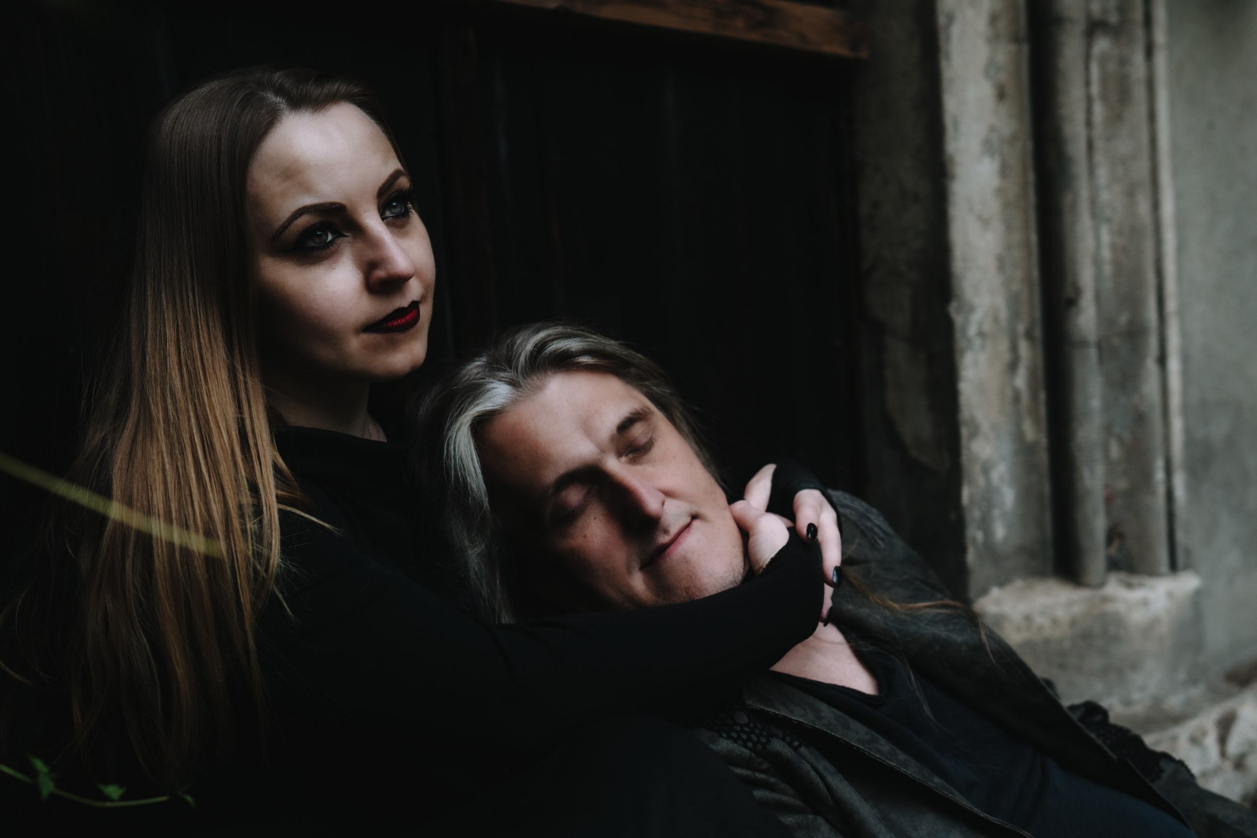 Maria and Eric. Главное меню