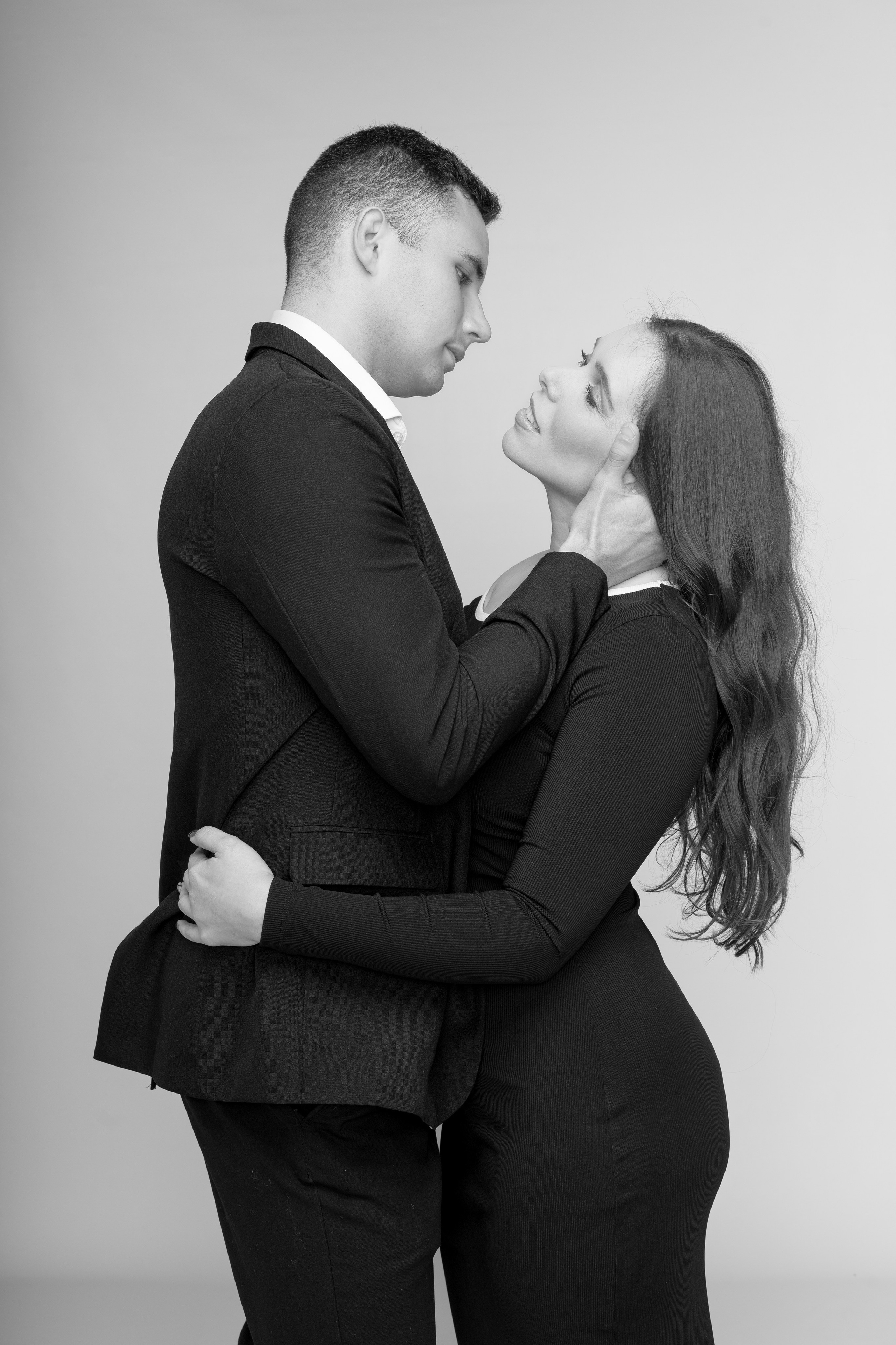 Séance photo couple Albi. Photographe de mariage et de portrait dans le Tarn, Toulouse et en Occitanie