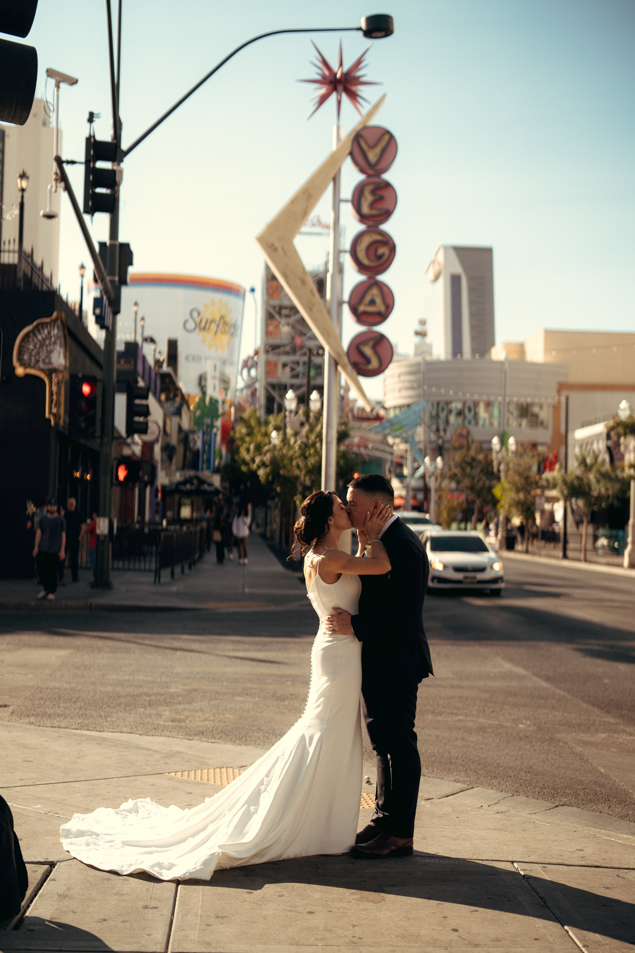 Lara&Dan. Wedding & elopement photographer Viktoriya Kravtsov. Las Vegas