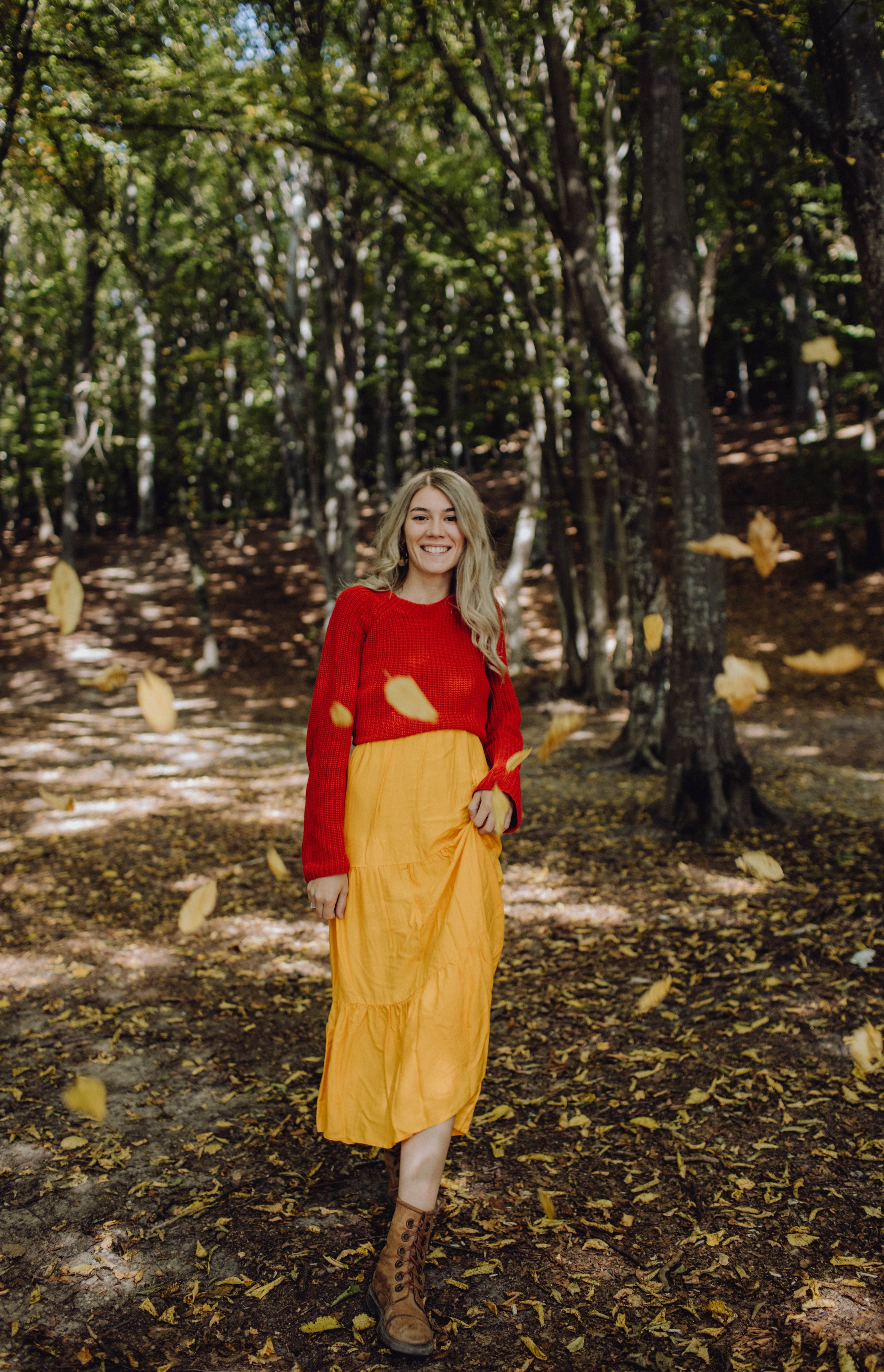 Medeea. Wedding & couple photographer from Romania Rut Vetan