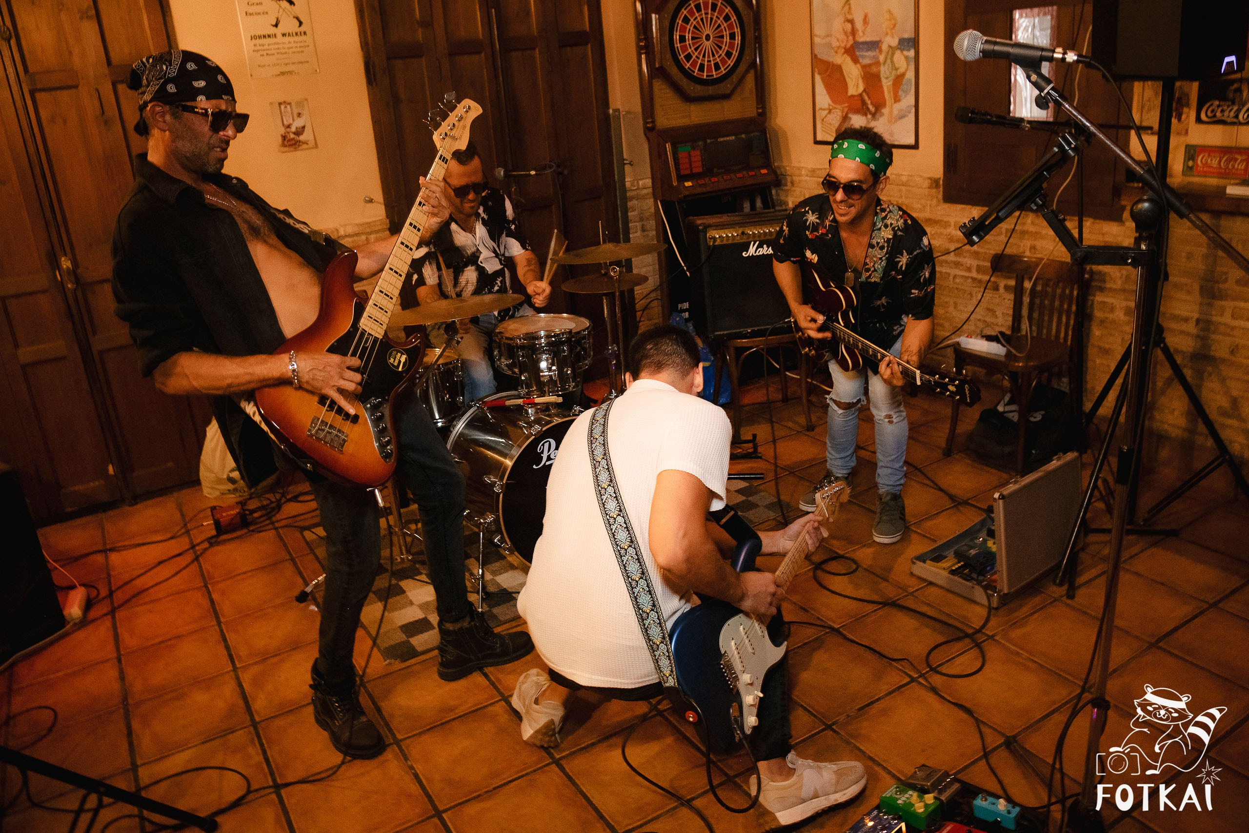 Stones of the Coast en Café Aljibe Rojales: Reportaje fotográfico 30.08.25 | FOTKAI