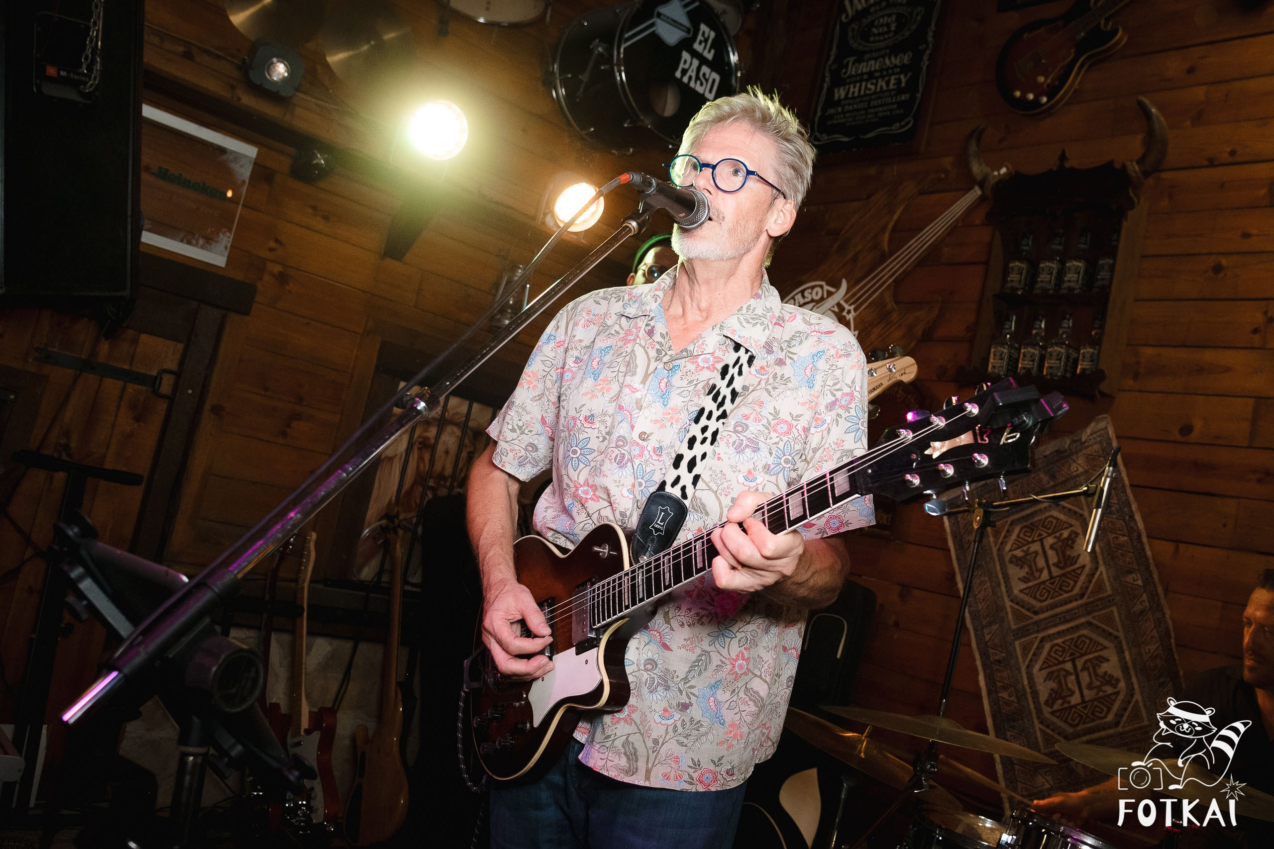 El Paso Rock Bar Torrevieja: Reportaje fotográfico 03.10.25 | FOTKAI