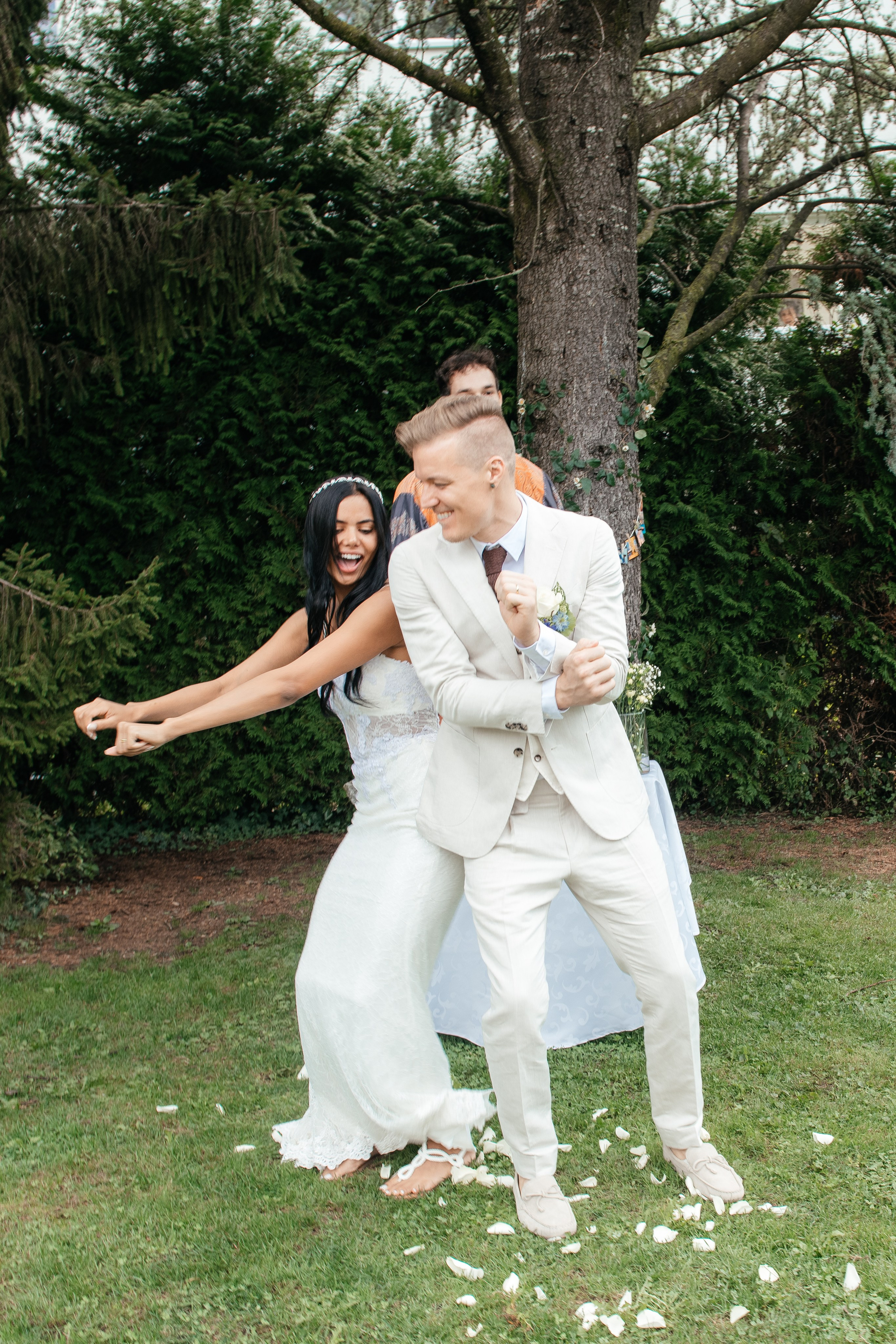 KAIANE & BENJAMIN Meilen, Switzerland. I am Elena Altendorfer. Wedding photographer in Zurich and Switzerland