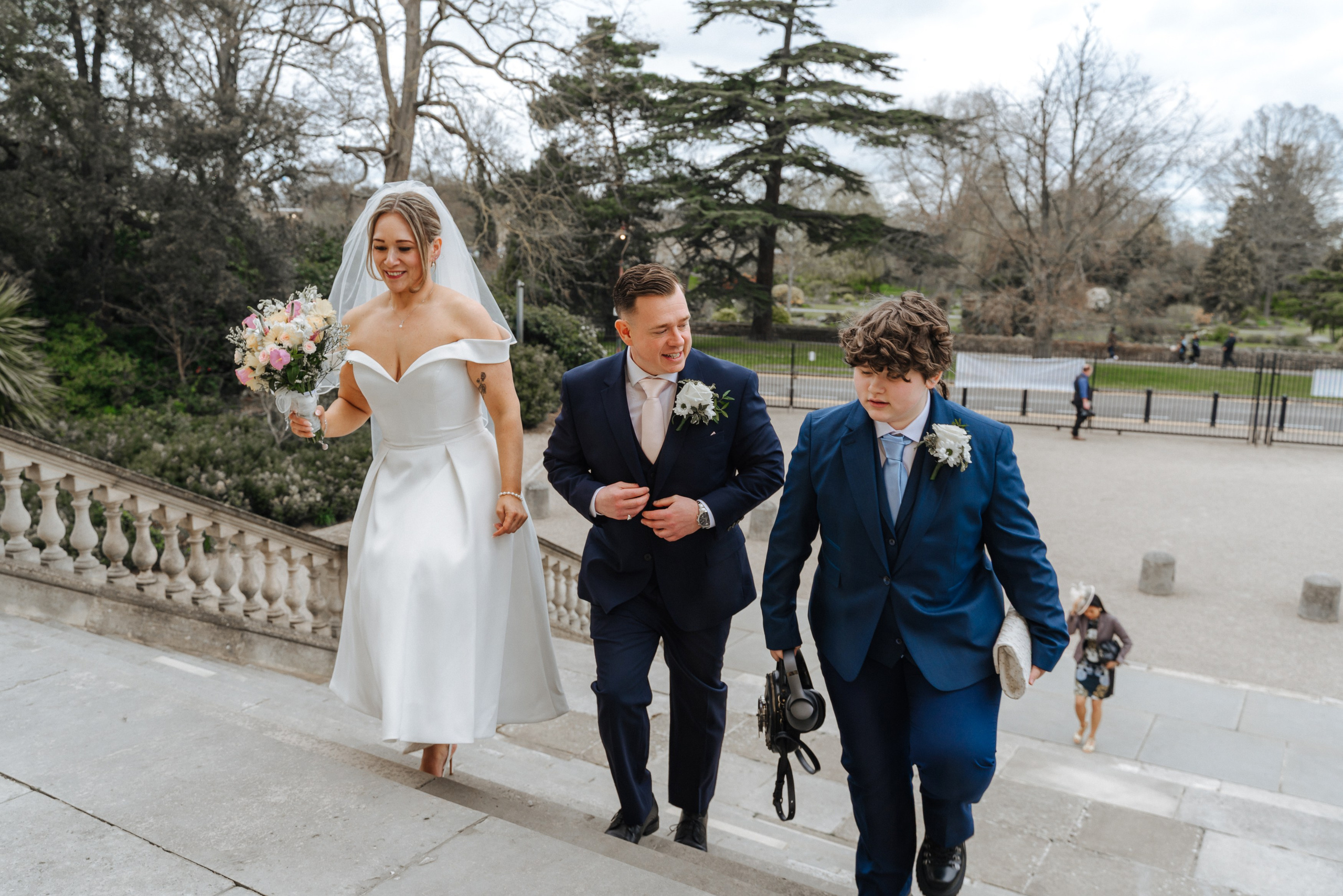 Nicola getting ready-bridal preparations at Danson House wedding, photography by Ekaterina Romanova