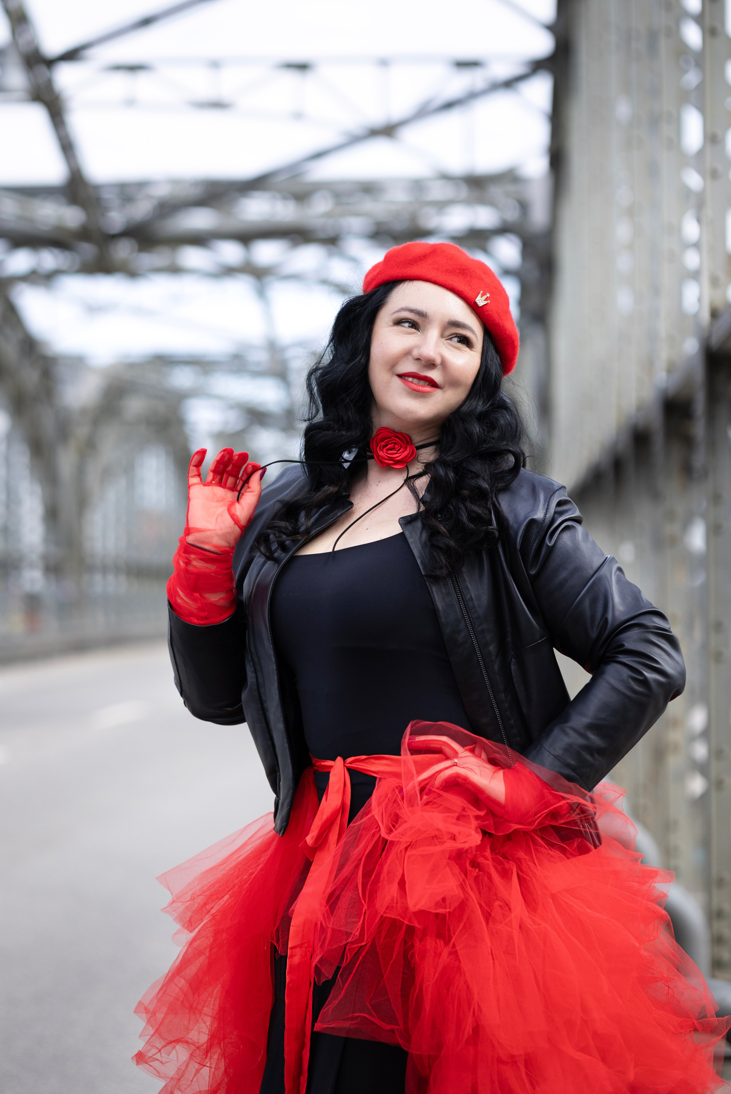 Balloons and red skirt. Фотограф в Мюнхене