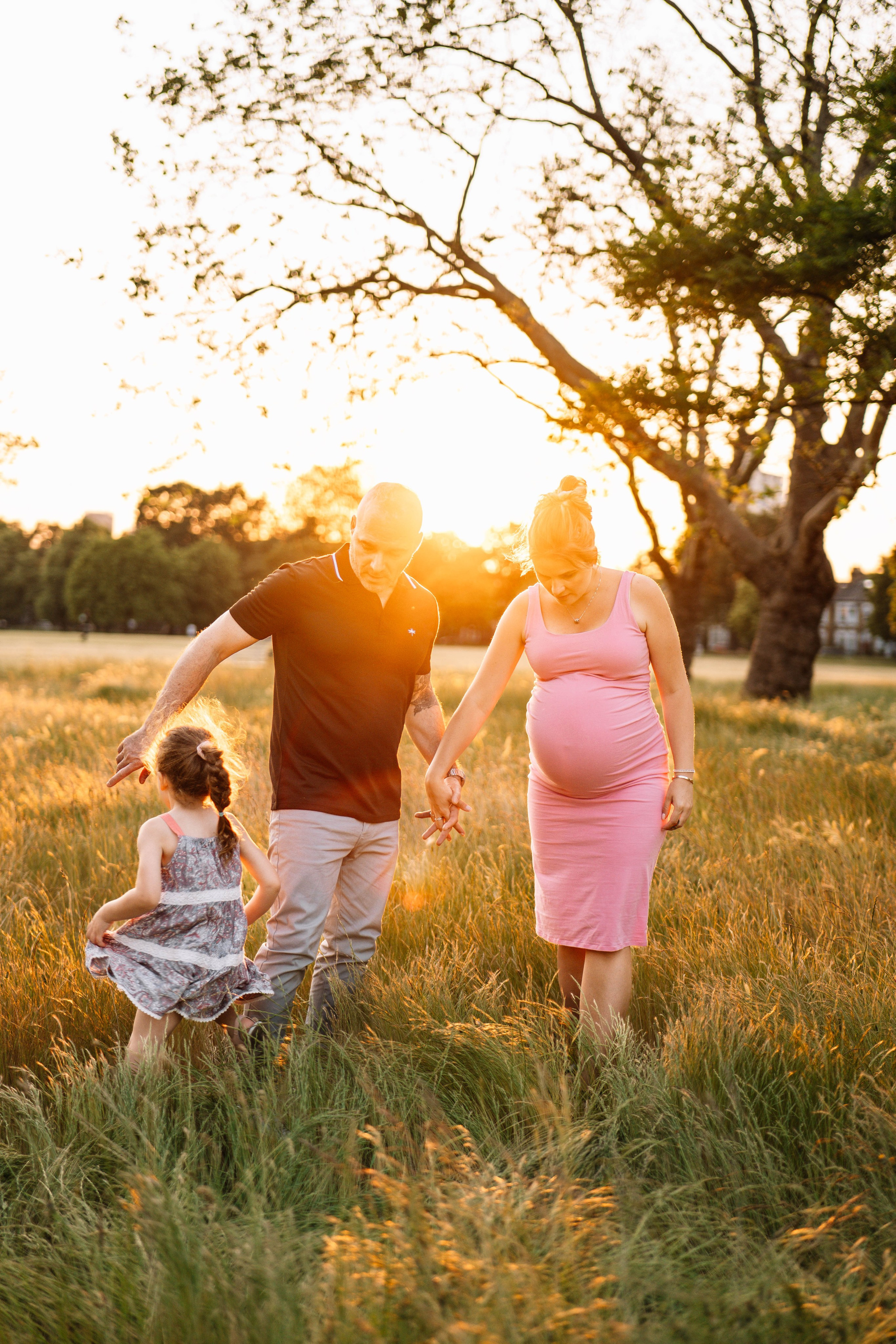 Family in the park. Wedding and family photographer in London