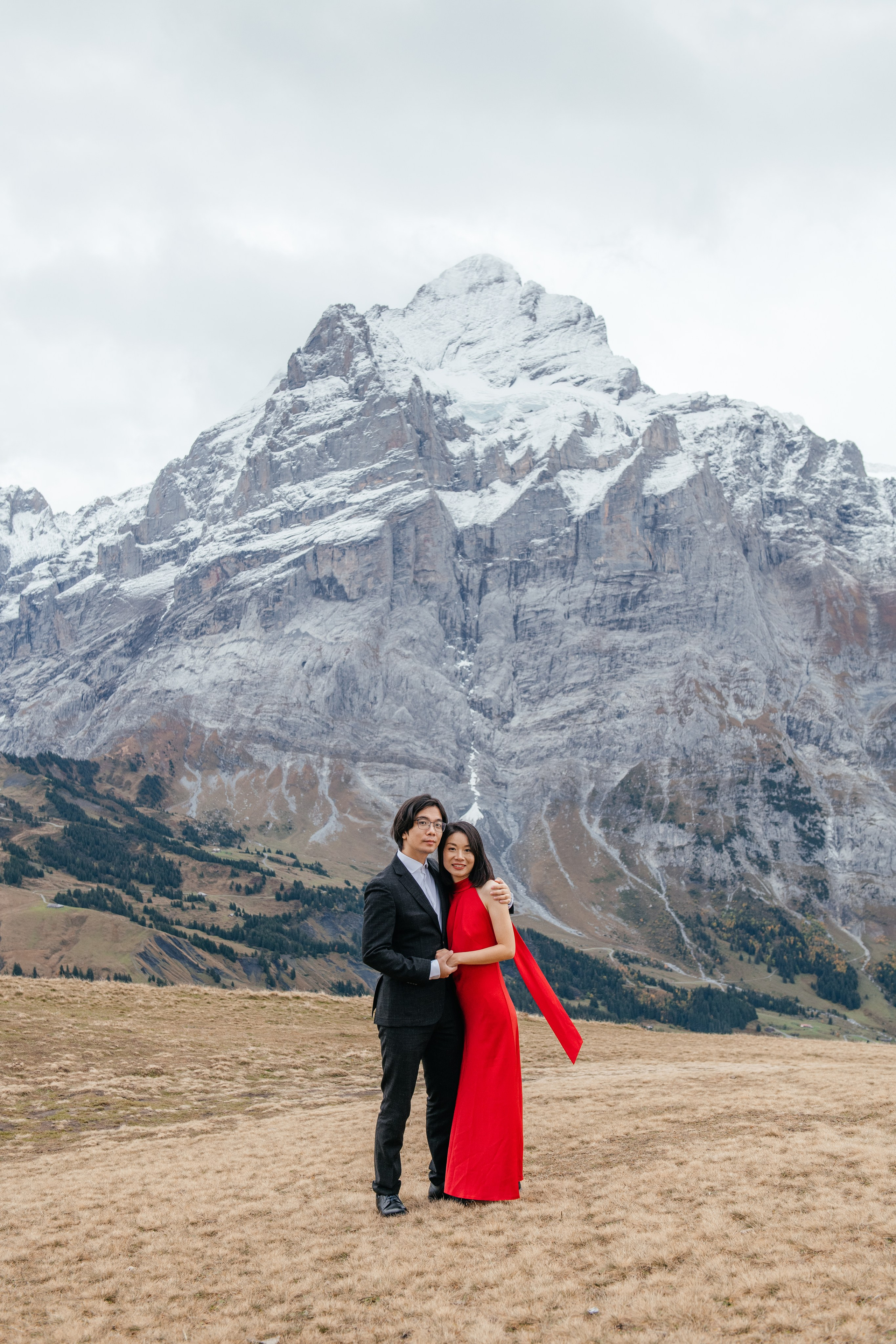 Kaiwen & Xiaoming Grindelwald, Switzerland. I am Elena Altendorfer. Wedding photographer in Zurich and Switzerland