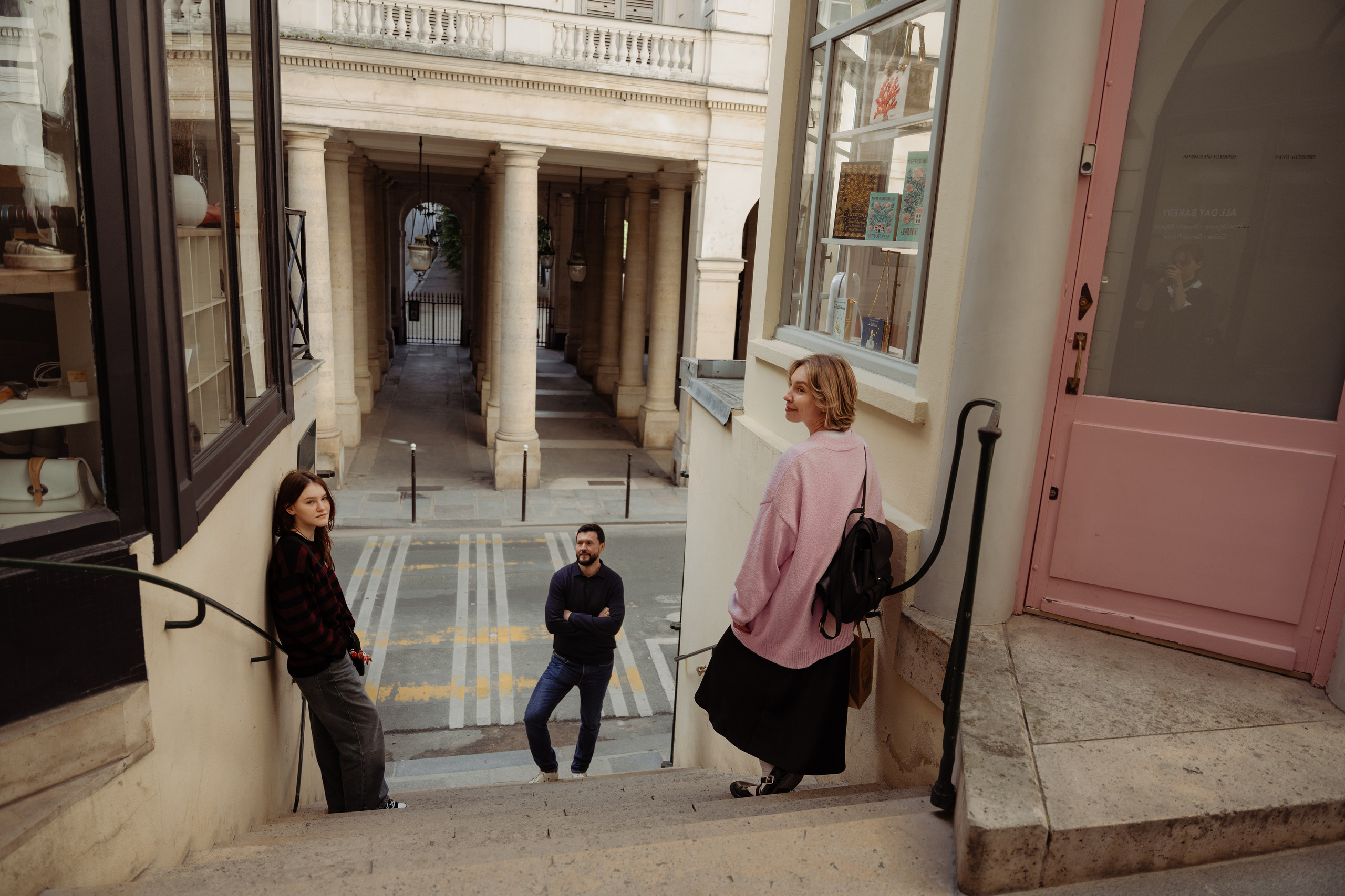 Family of 3 — the morning stroll. Фотограф в Париже Полина Осипова