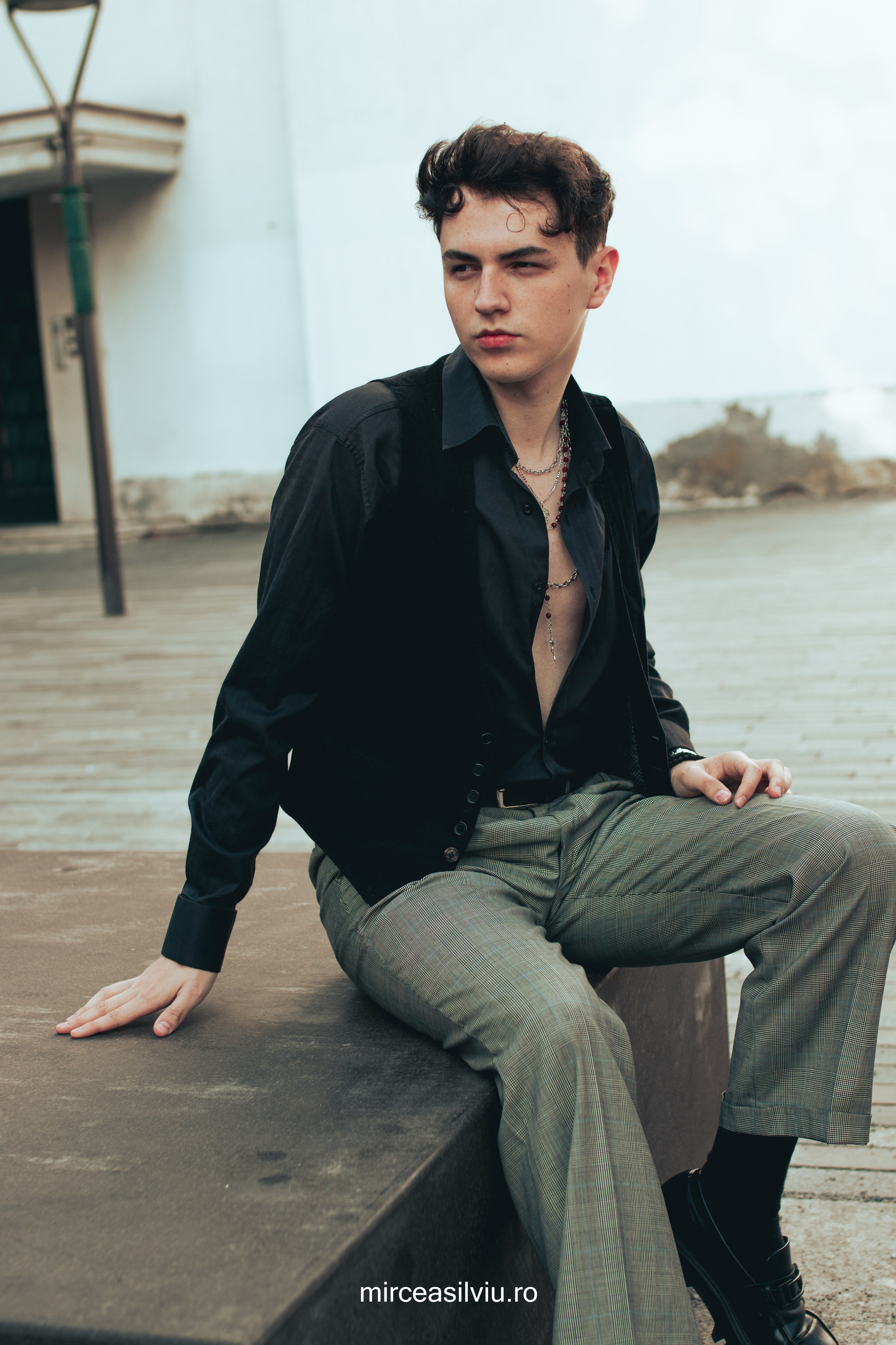 Darius. Fotograf de portrete și evenimente din Cluj-Napoca. Ședințe foto individuale, nunți, botezuri și aniversări în Cluj și județul Cluj