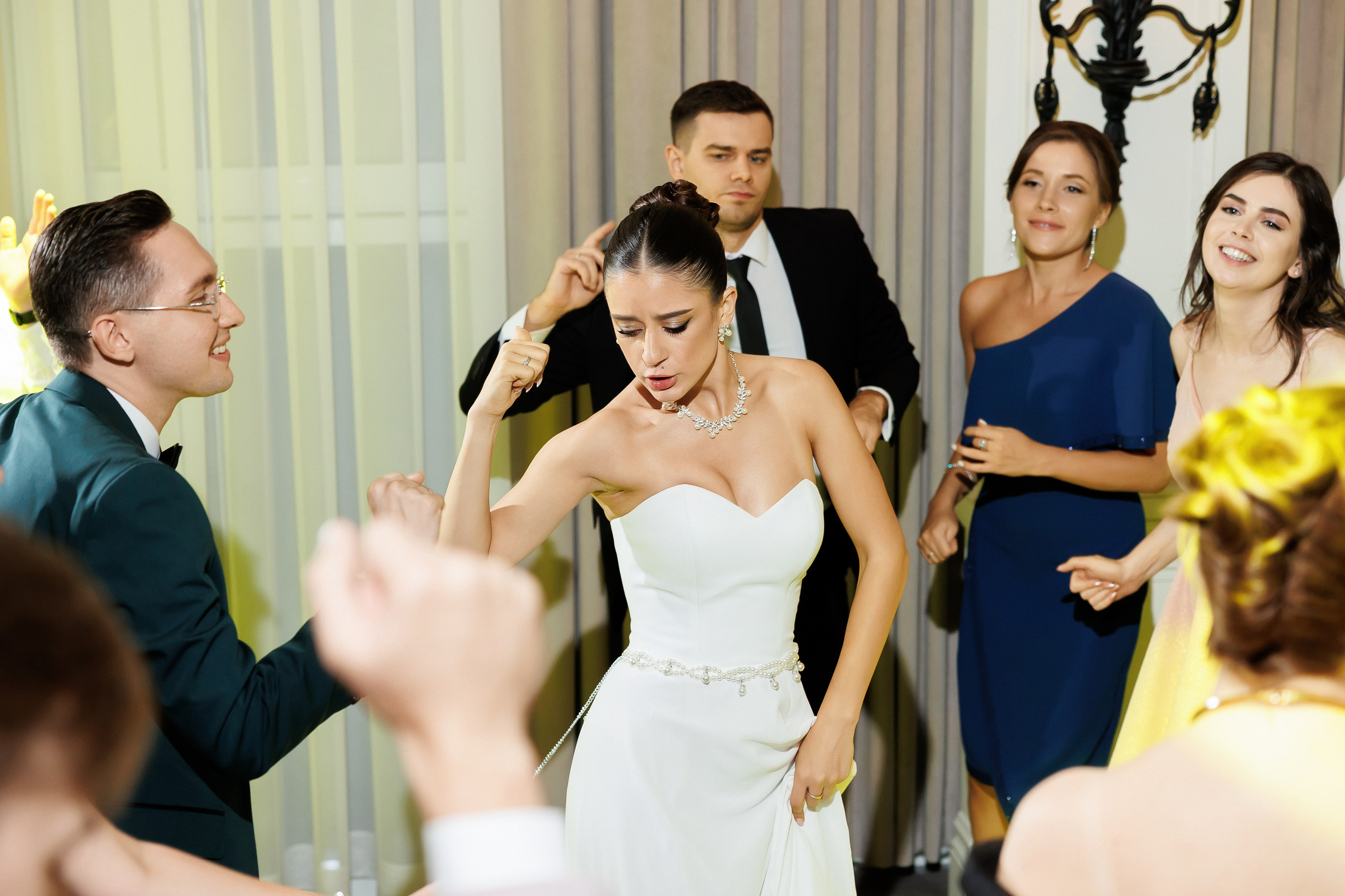 Serghei & Erica — Queen Residence. Servicii Foto și Video 067188353