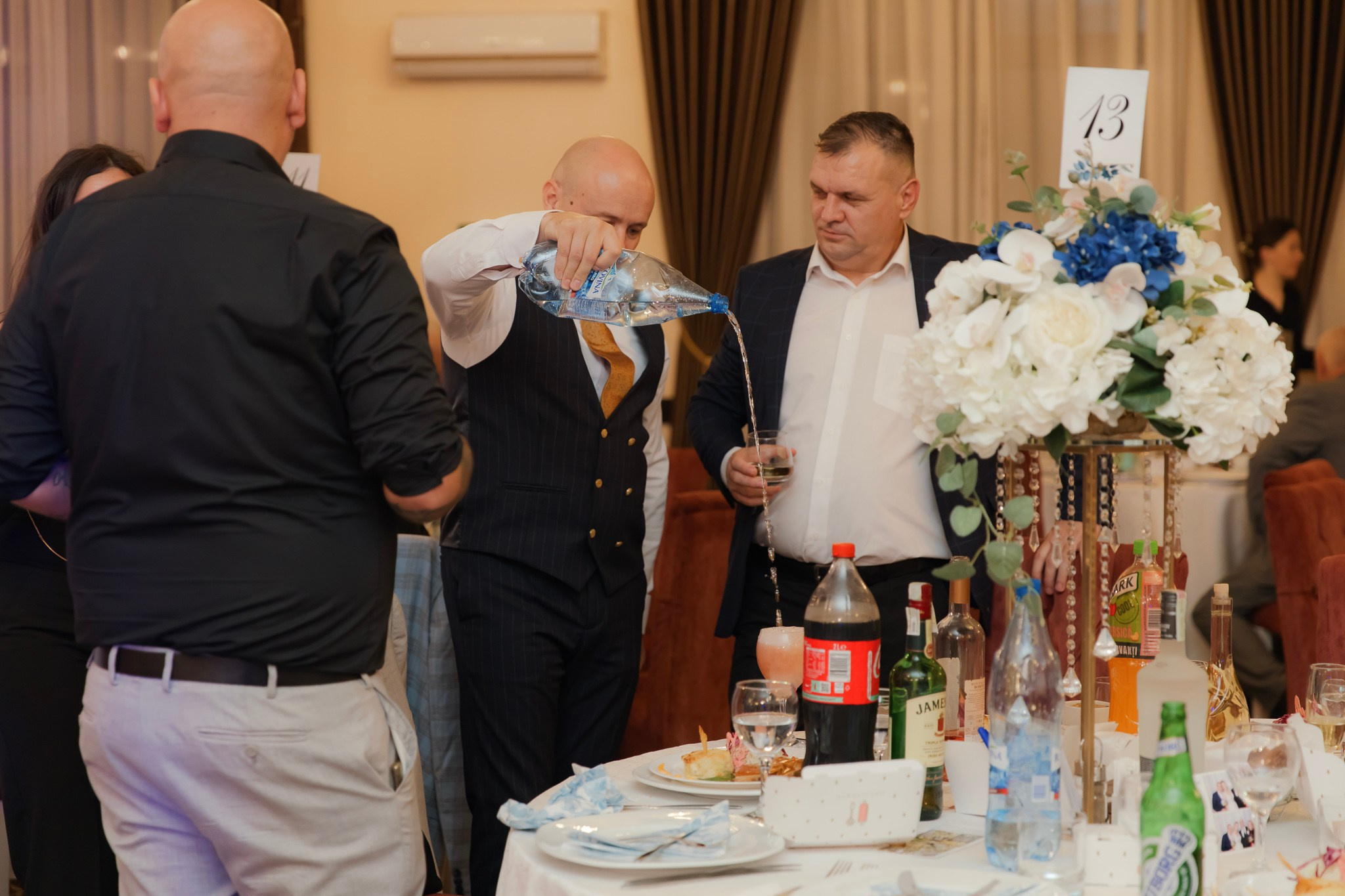 Mihai & Oana. Servicii foto-video profesionale, pentru momente de neuitat