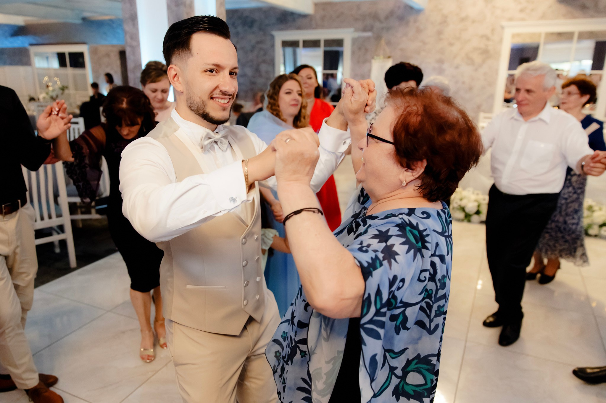 Ioana & Ionuț | Nuntă de poveste la Păstrăvăria Poiana din Mălini județul Suceava. Servicii foto-video profesionale, pentru momente de neuitat