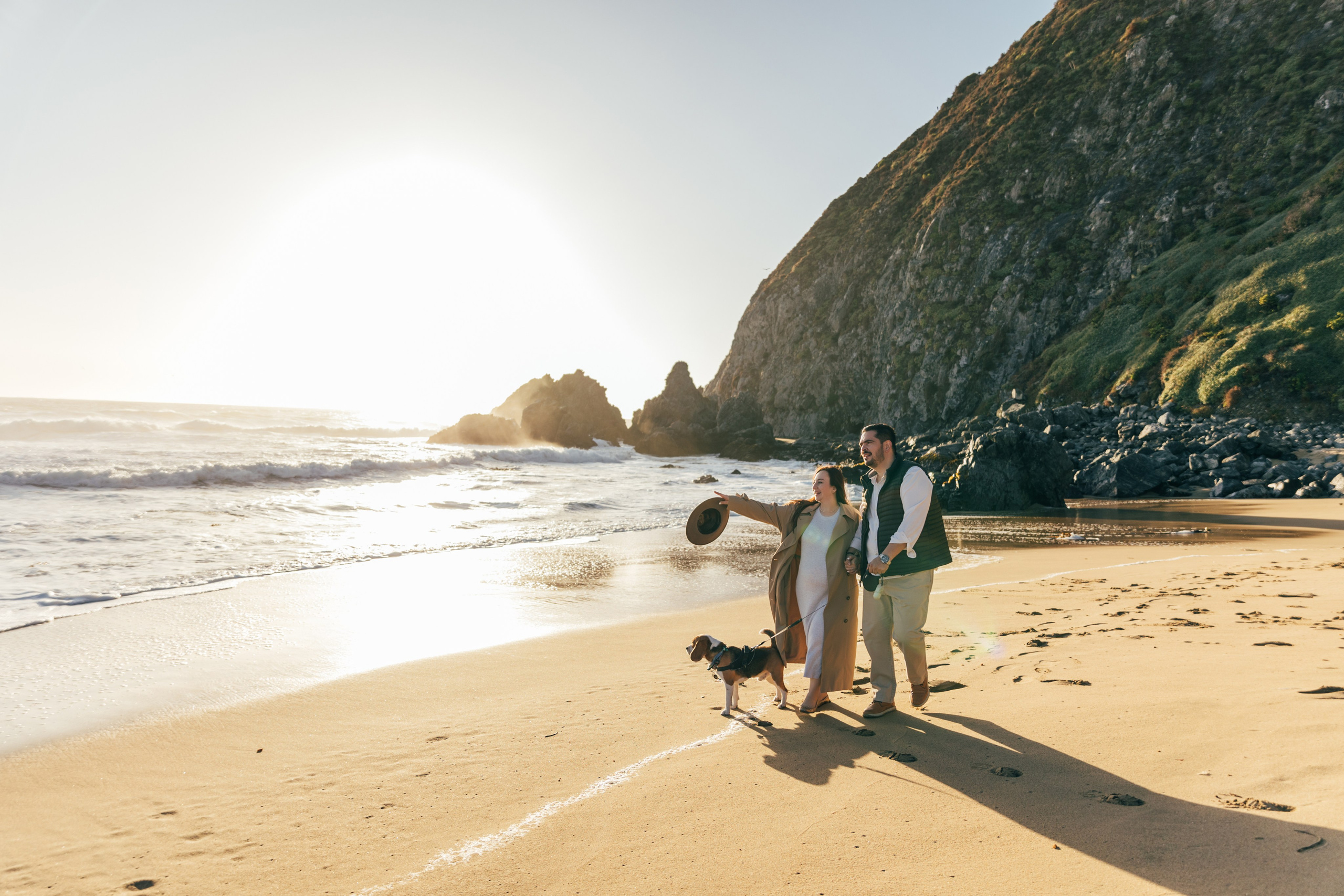 Sesión de embarazo en la playa — Luz suave y amor puro. Photographer in Santiago, Chile Anna Almazova