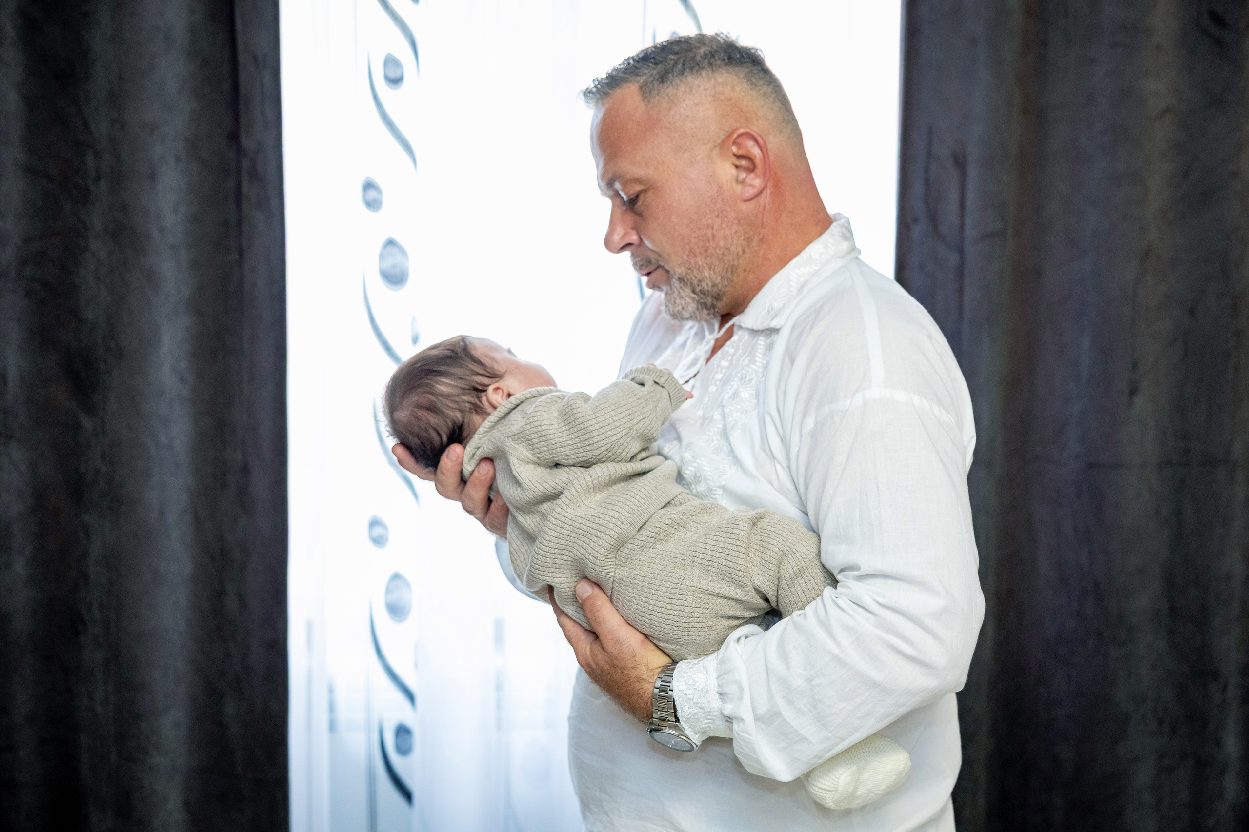 Andrei Sebastian. Moments By Gub