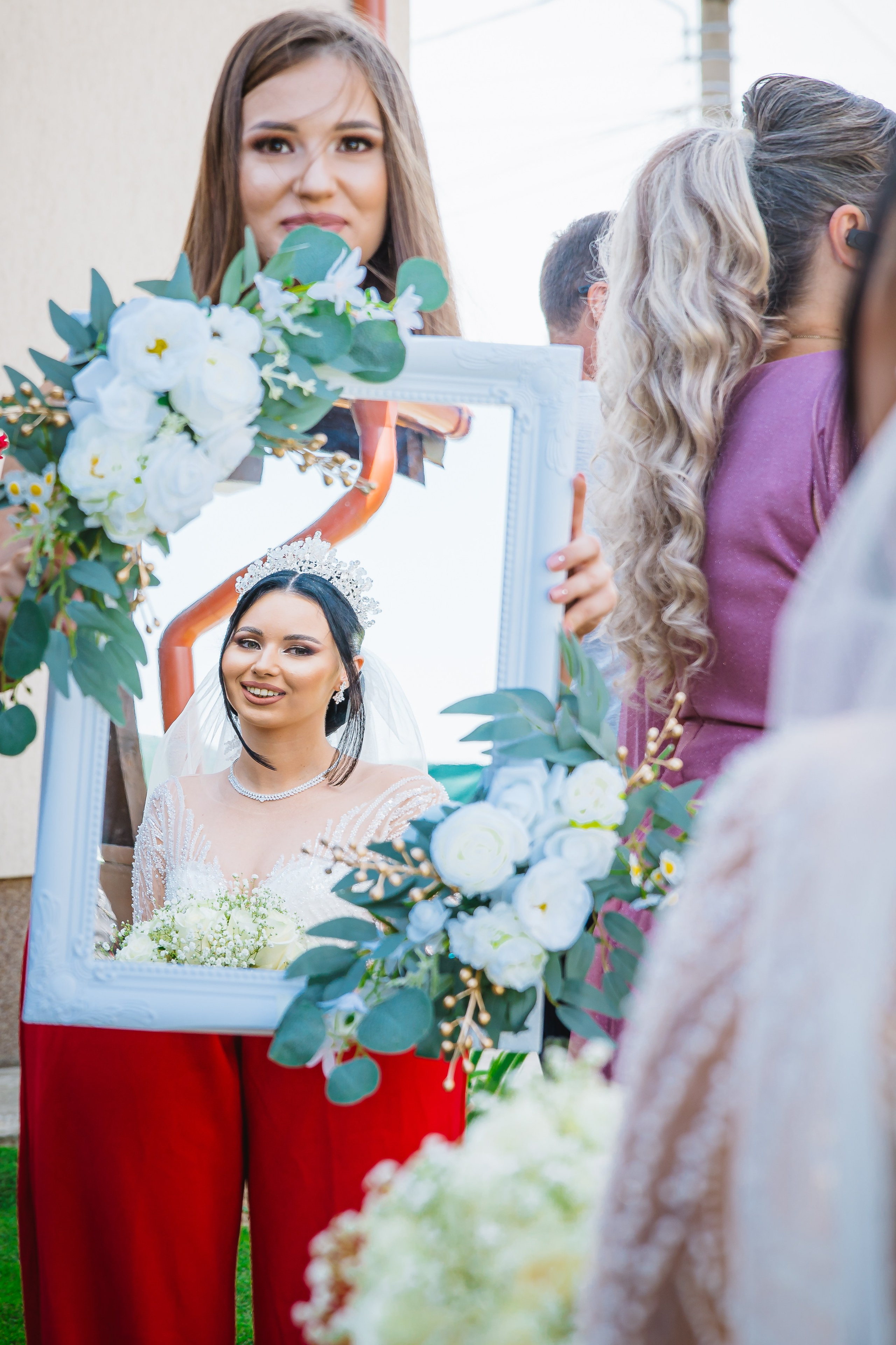Bella & Adi. Foto Studio — Fotograf de evenimente, nunti, botezuri, portrete