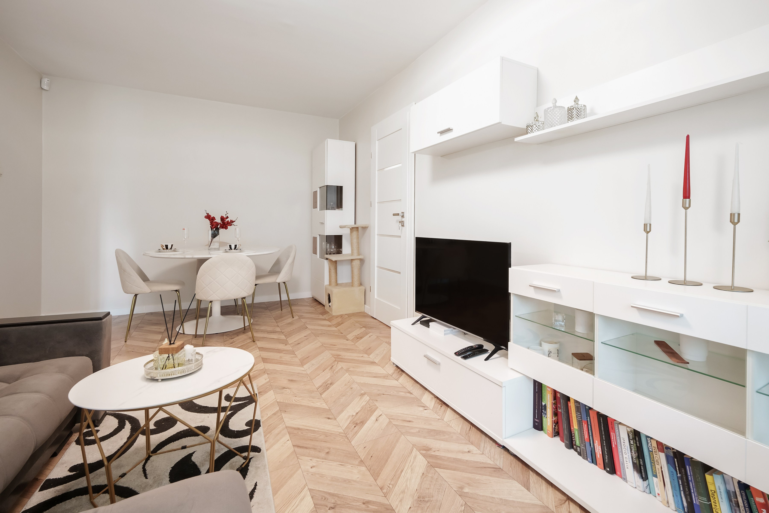 Apkasu g. 21. Elina Sapiega fotografė Vilniuje