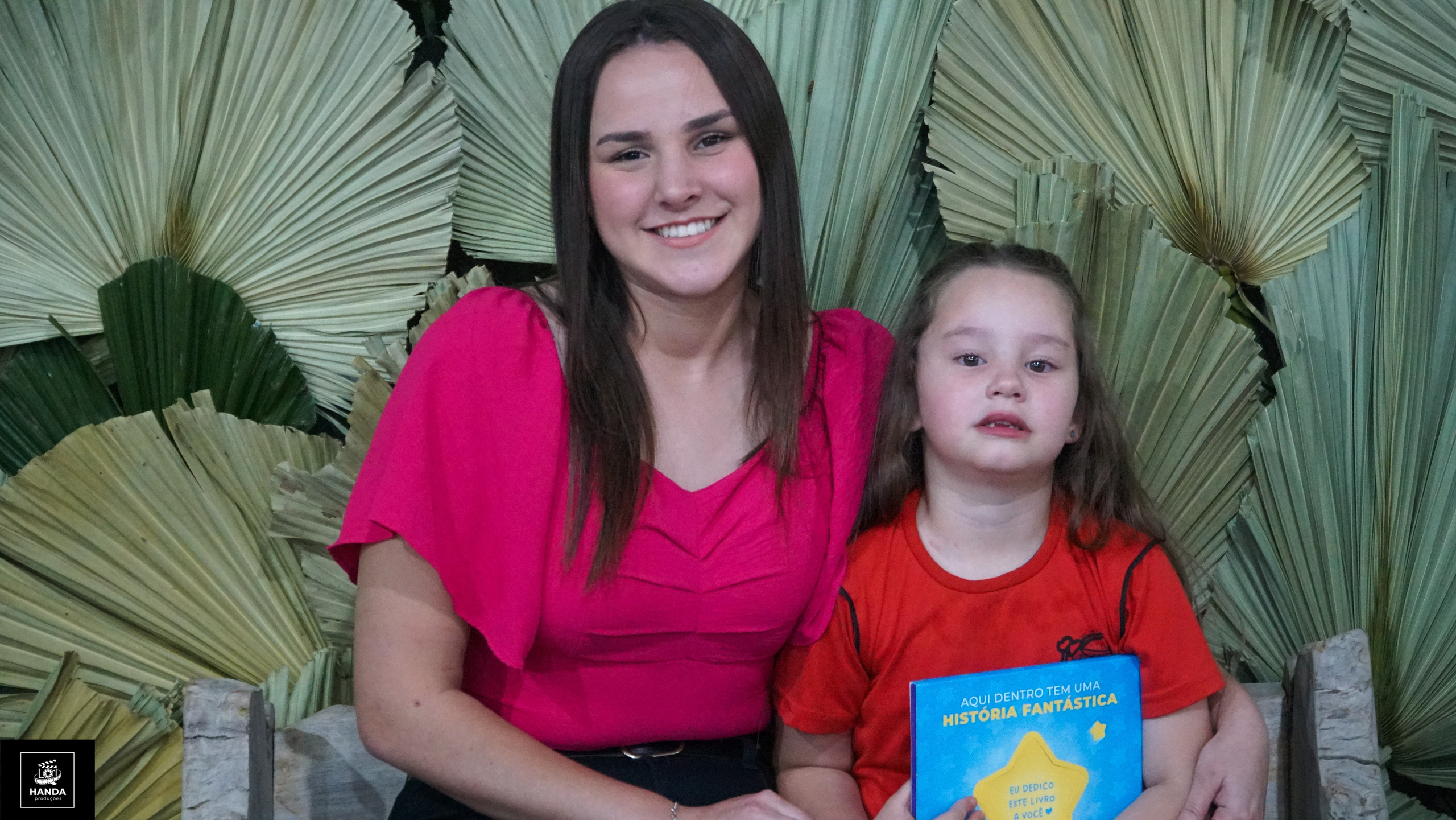 Noite autógrafos colégio Aurélio Buarque de Holanda. Handa Produções