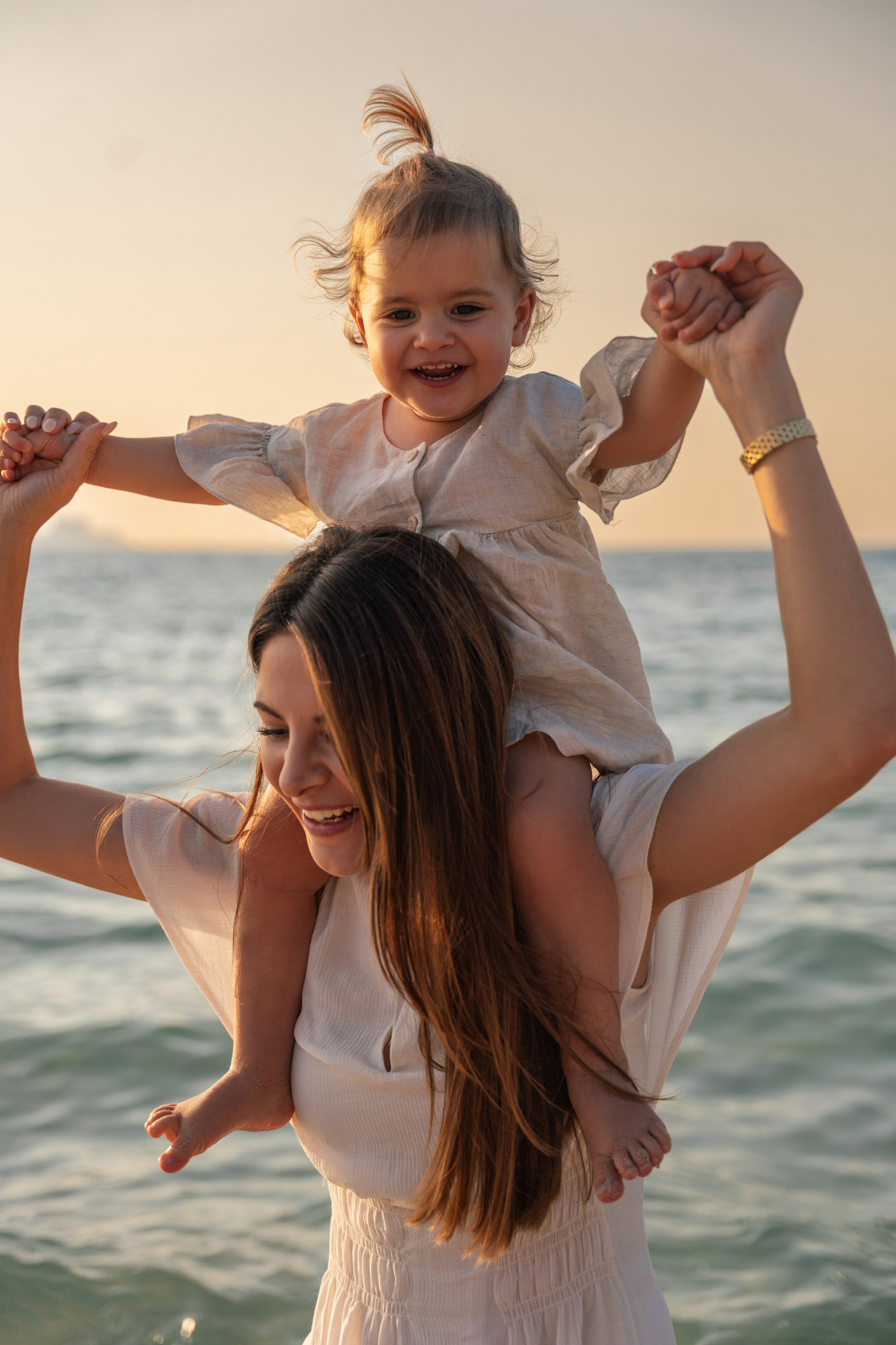 Beach day. Angela Iakovleva — Family Photographer in Dubai