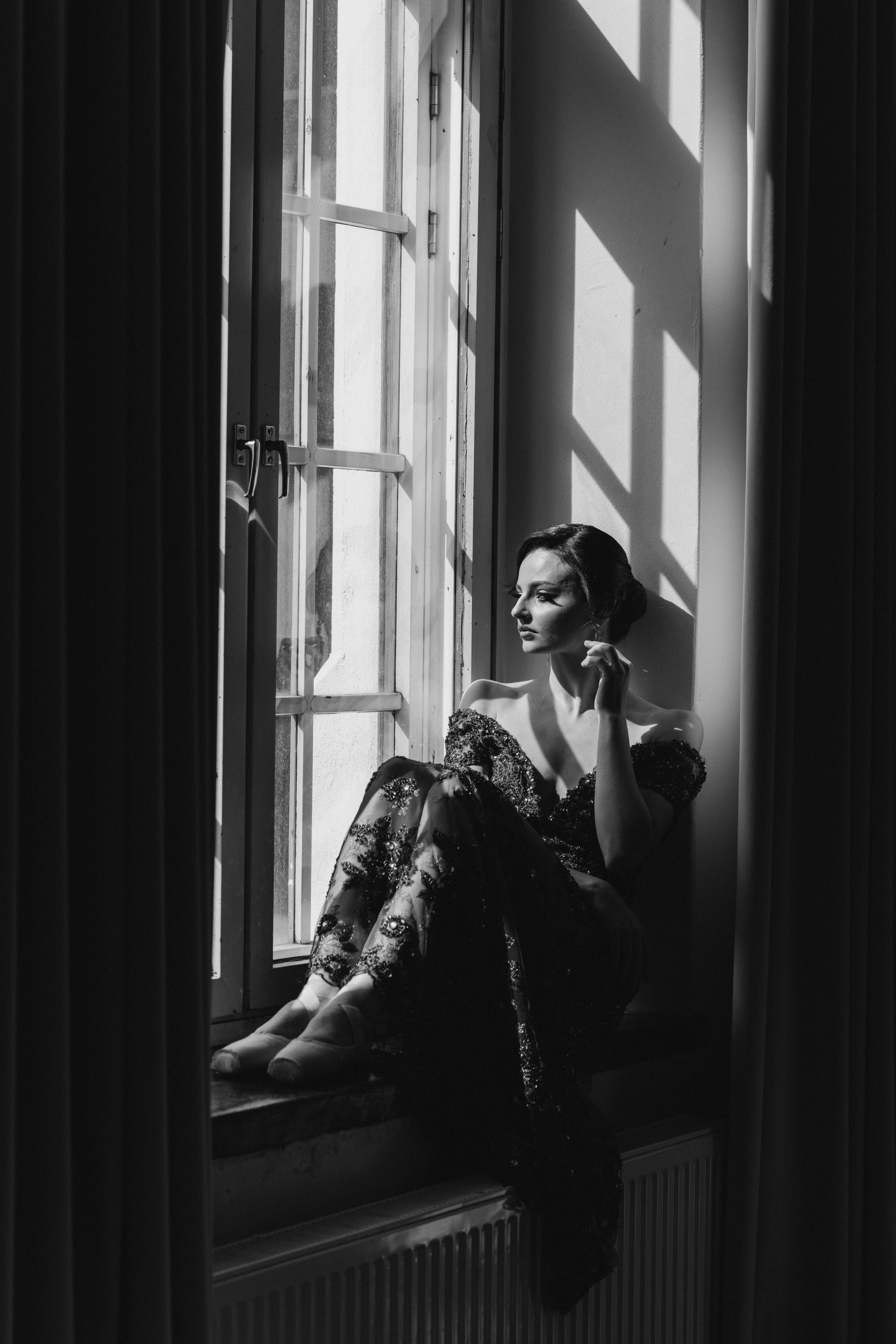 Riikka Couture, Riikka Ikäheimo, Violetta Keller, Portrait, Dancer. Wedding and potrait photographer in Helsinki Vickan O