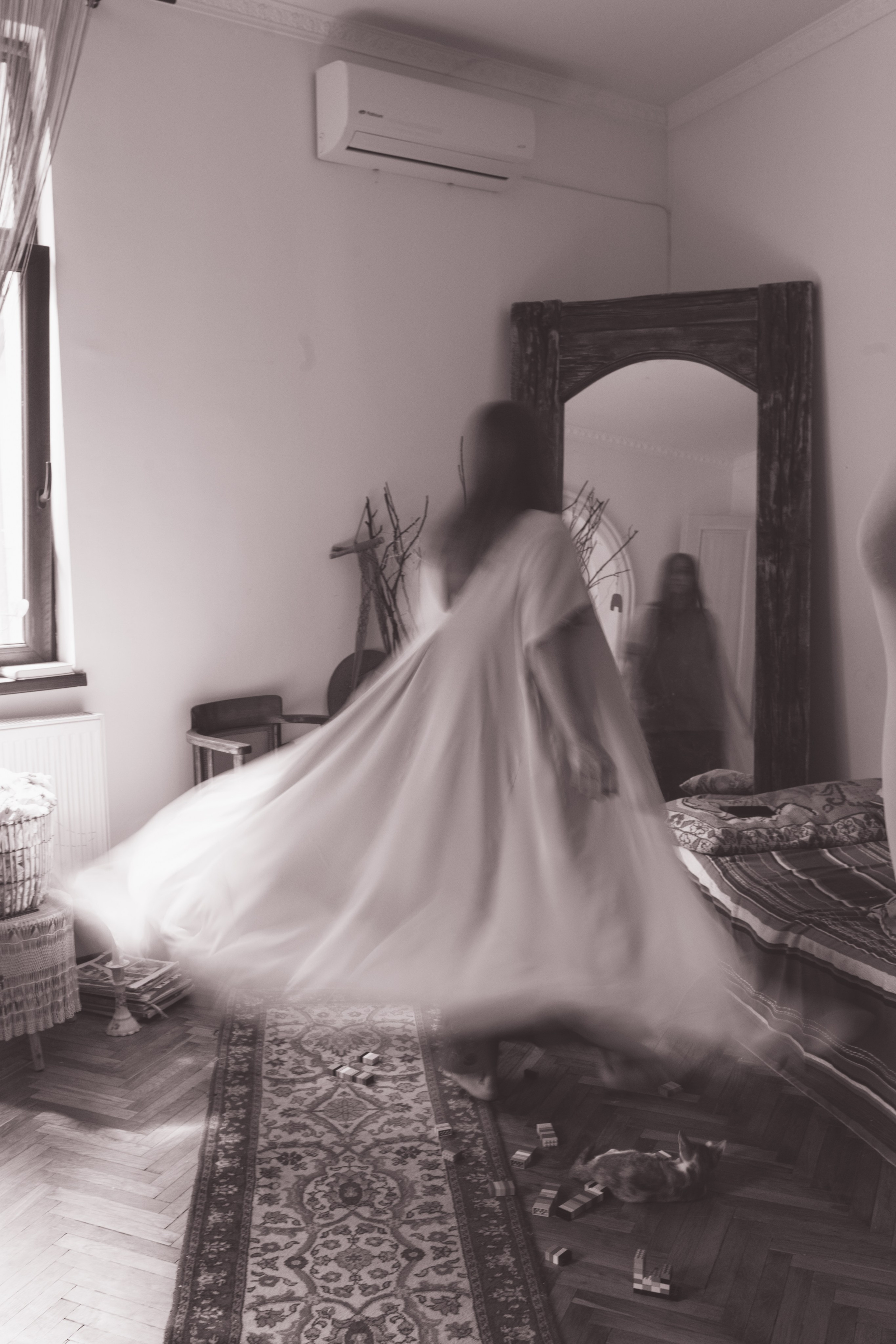 Mother Earth: Proiect de Fotografie Maternitate | Mădălina Beda. Madalina Beda- Artist vizual, fotograf, doula la nastere, consultant babywearing Brasov si in toata tara